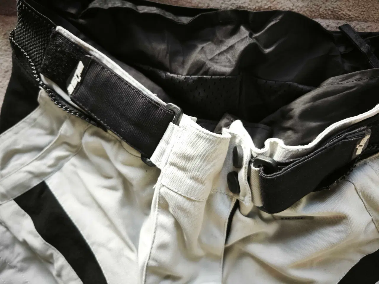 Billede 3 - Super lækkert og velholdt Büse All-Weather MC-sæt 