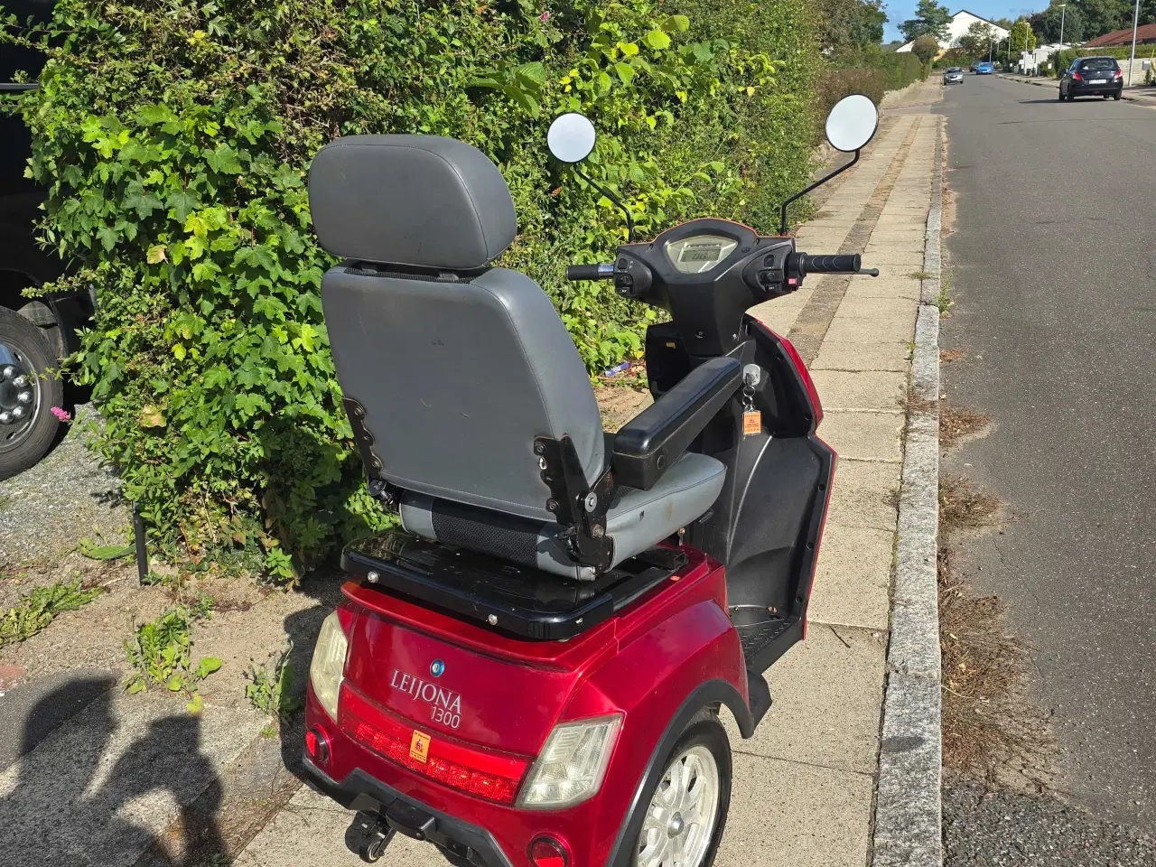 Billede 2 - Elscooter LM 25 ( Leyona)