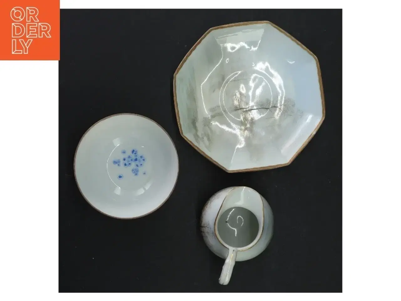 Billede 5 - Vintage kinesisk Porcelænsservice med landskabsmønster (str. Tallerken, 13 cm. skål, 8 cm. kande 8 cm)