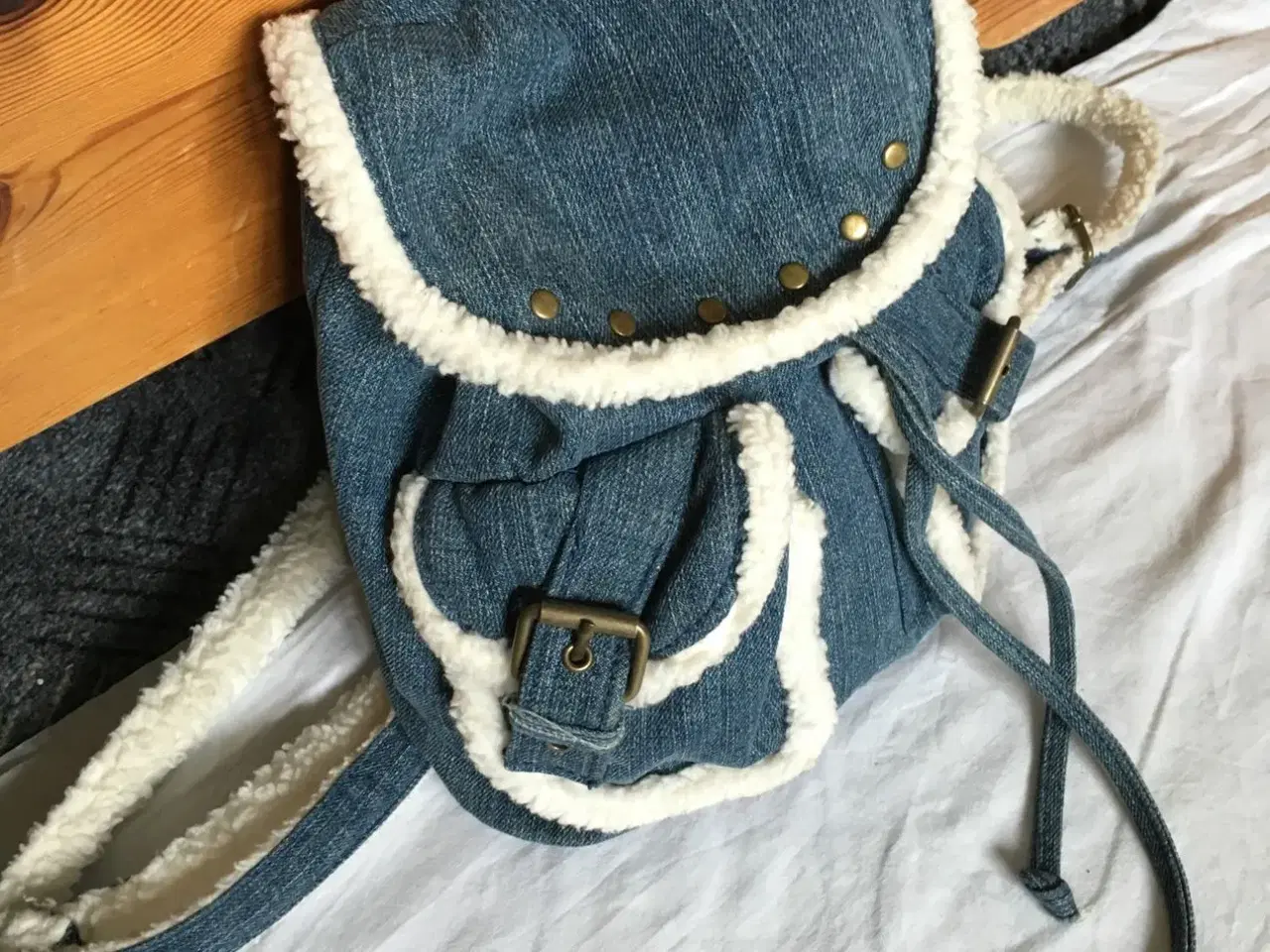Billede 1 - Ubrugt rygsæk i jeans stof