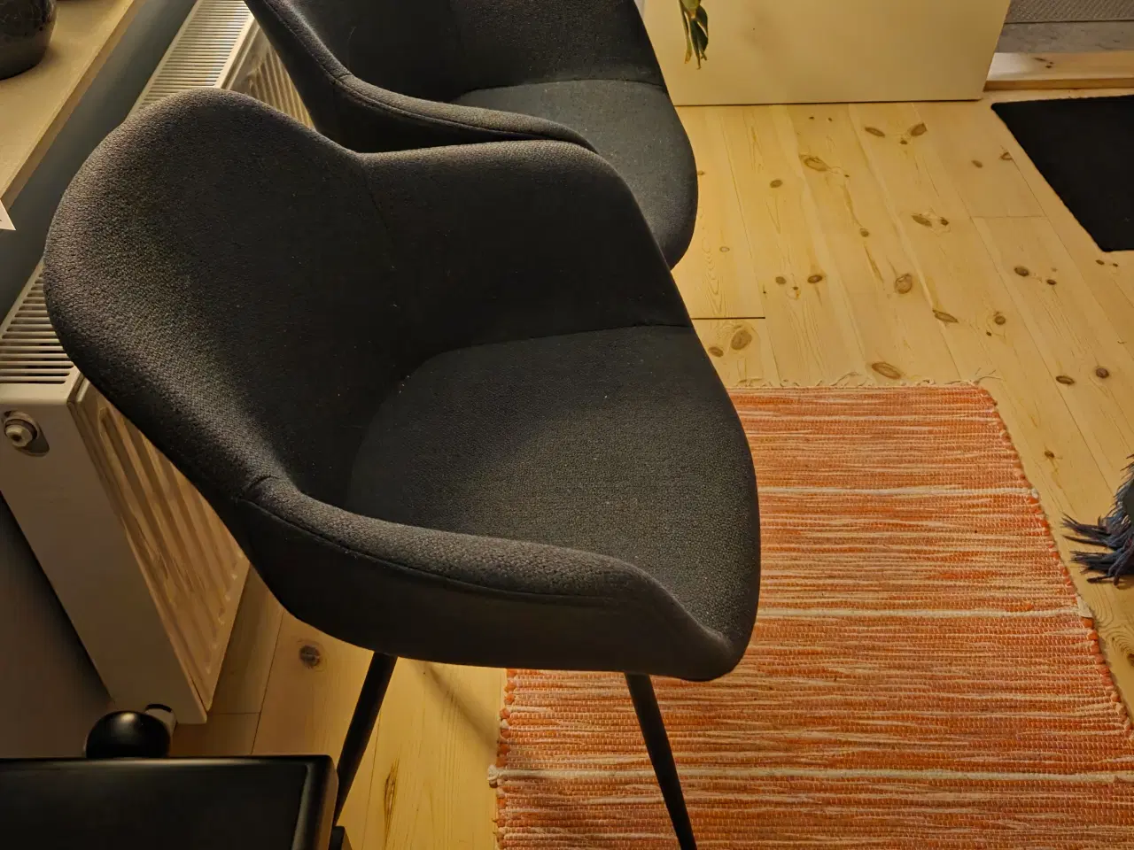 Billede 4 - Spisebordsstole i blåt stof