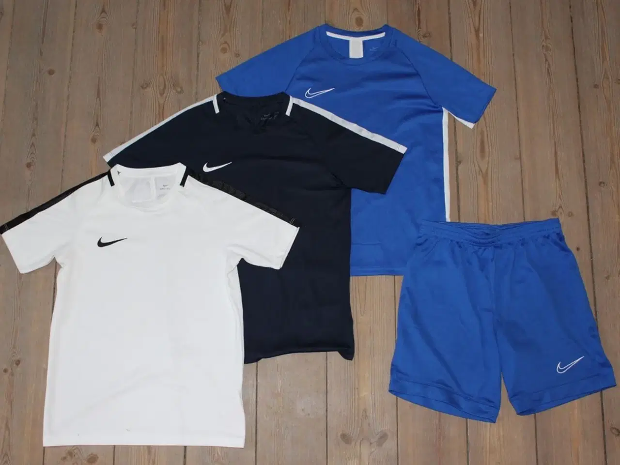 Billede 2 - Badeshorts H&M str 10-12 år