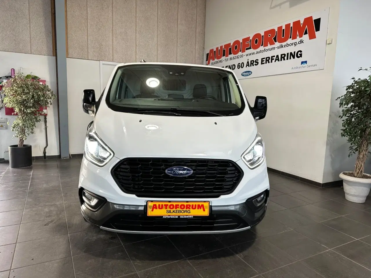 Billede 2 - Ford Transit Custom 300L 2,0 TDCi 170 Active aut.