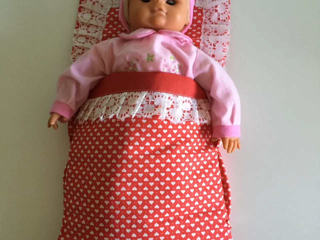 Billede 2 - Dukke H 45 cm