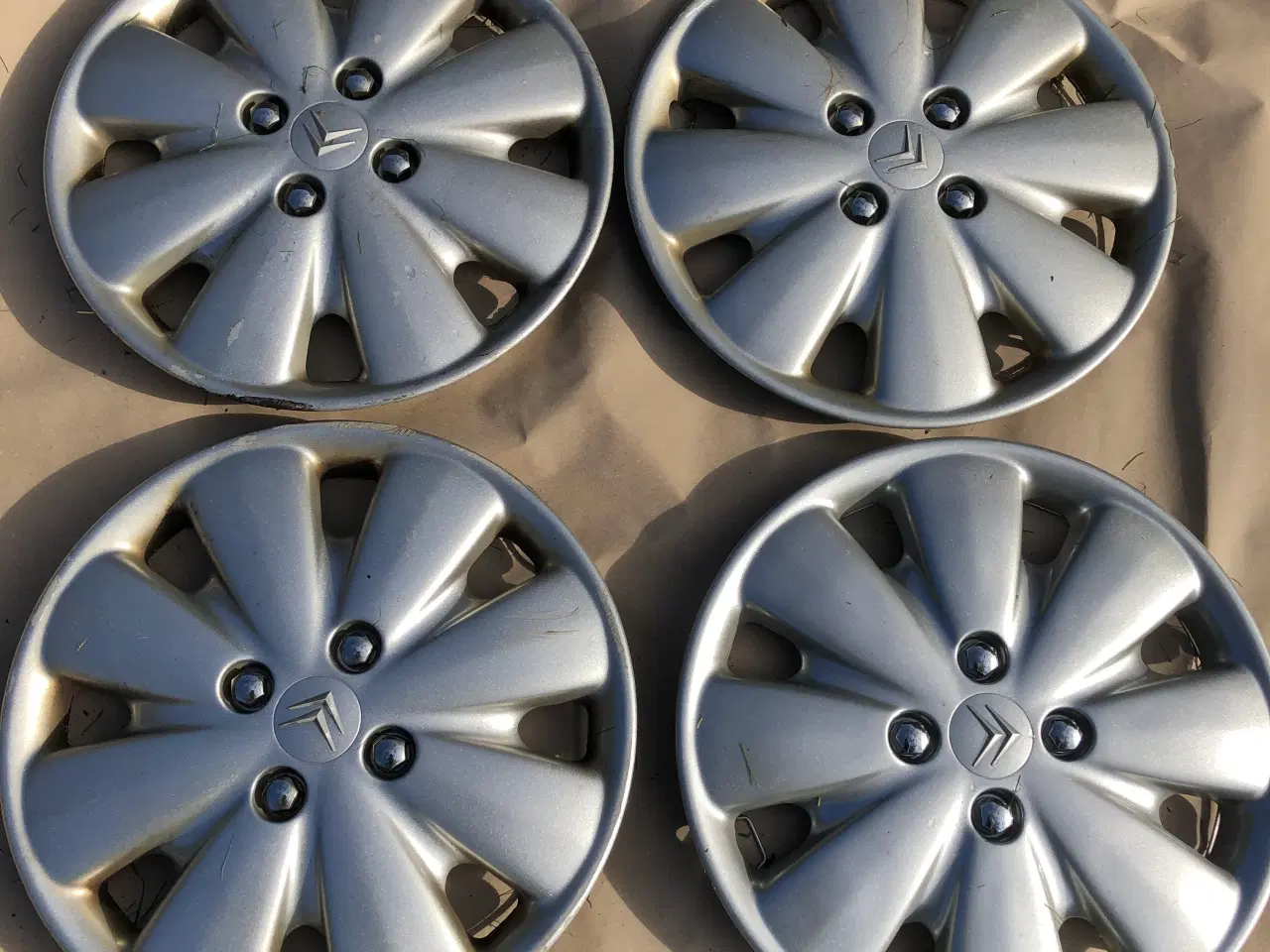 Billede 2 - Fede navkapsler til Citroen