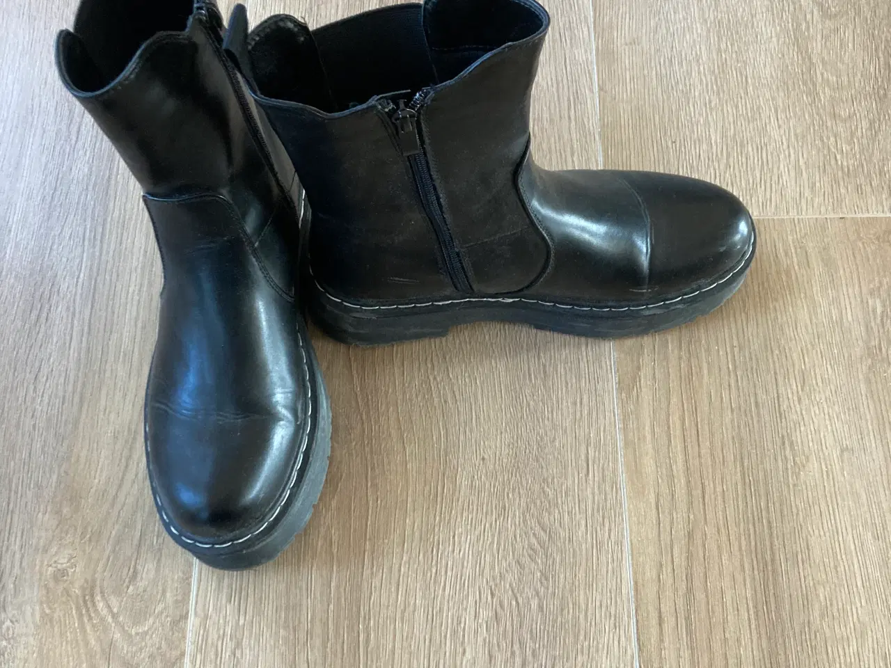 Billede 2 - Støvler m/lynlås