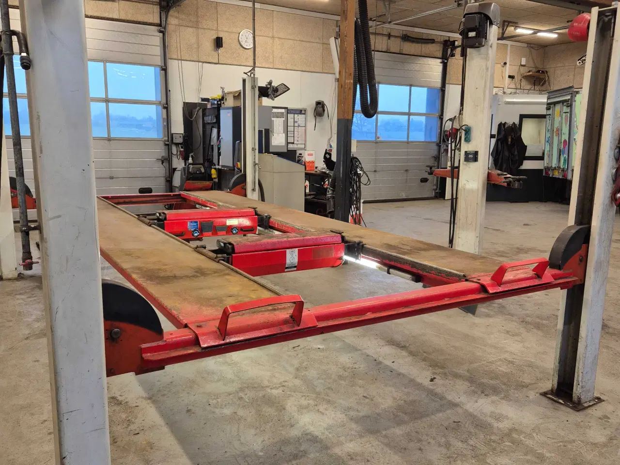 Billede 1 - 4 søjlet lift stenhøj 4 tons