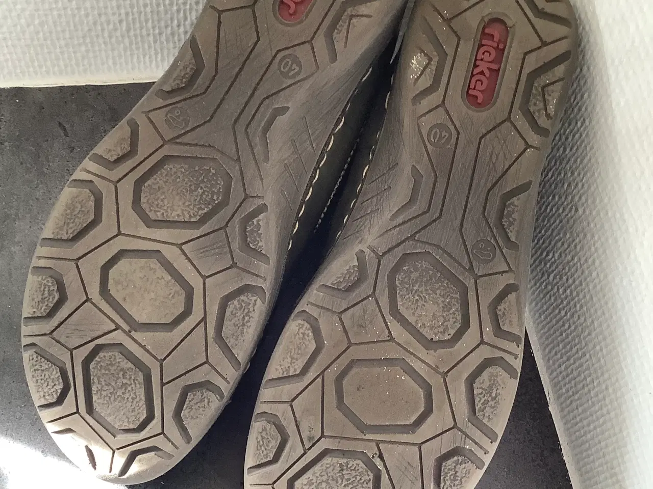 Billede 3 - RIEKER kort støvle 40 