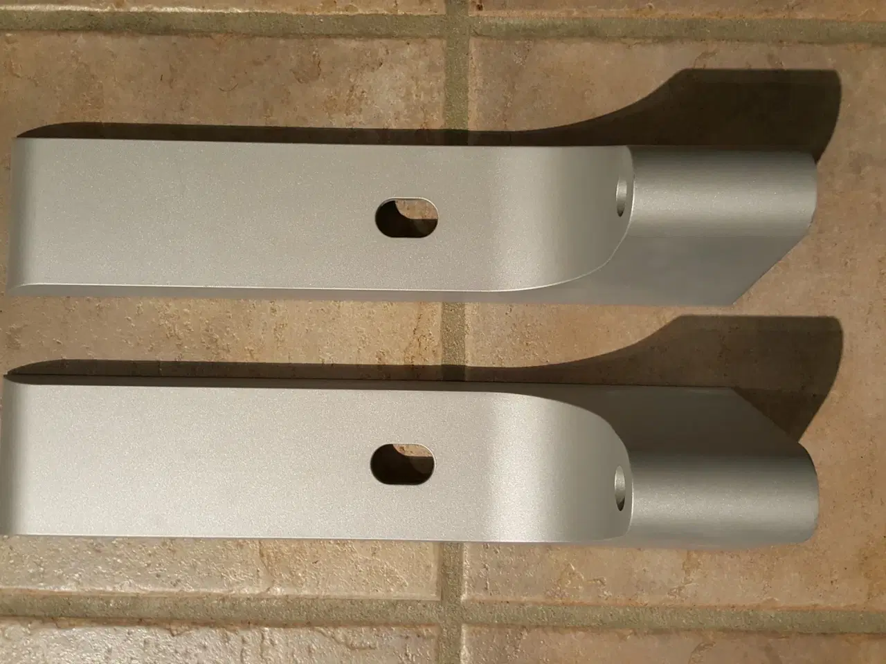 Billede 1 - BeoLab 8000/8002 Vægbeslag - Demo/Ny