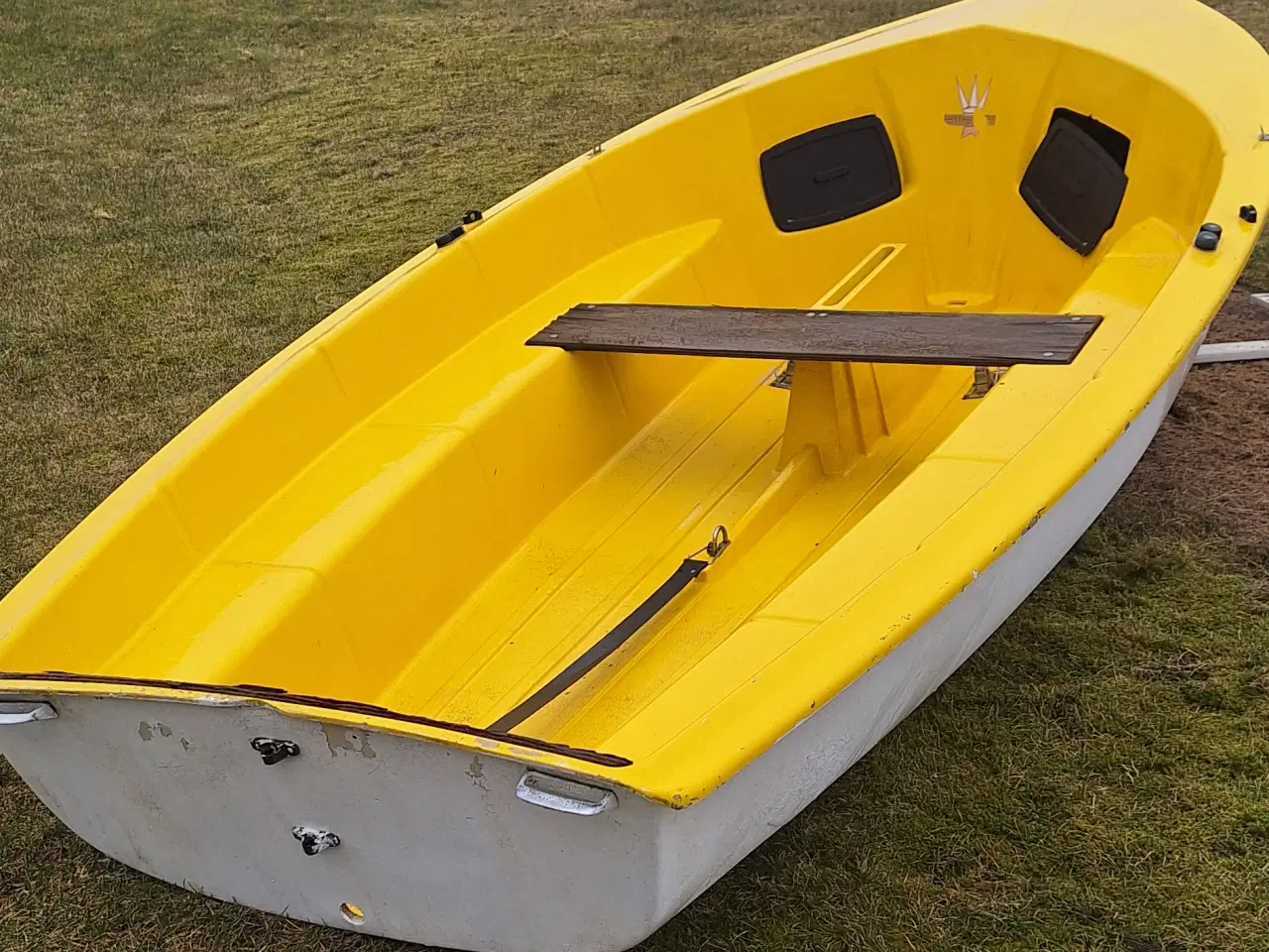 Billede 1 - sjov og hyggelig strandjolle, med trailer