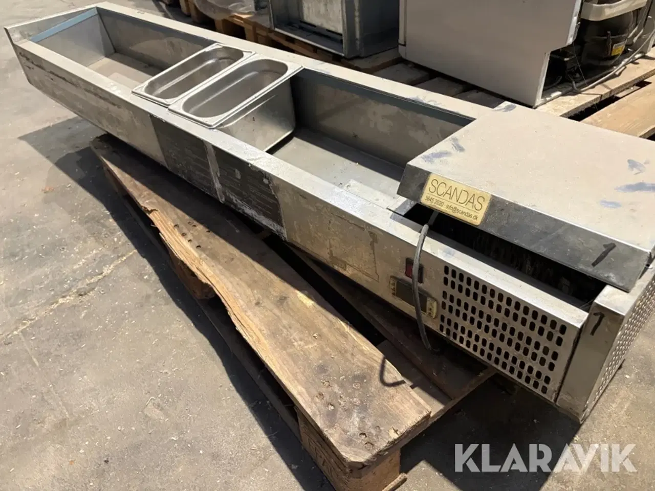 Billede 3 - Køleskab og “salatbar"