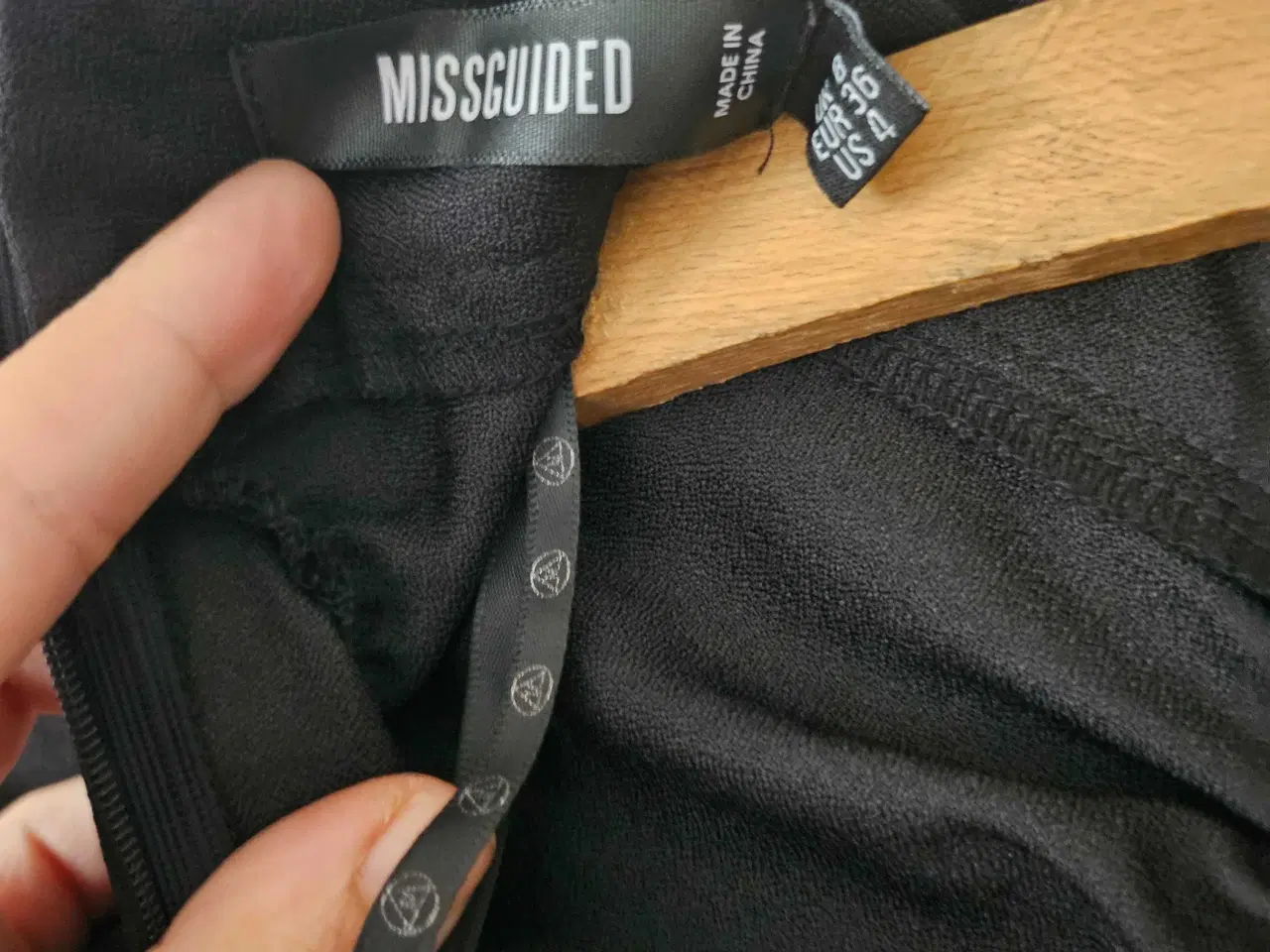 Billede 5 - Kjole fra Missguided