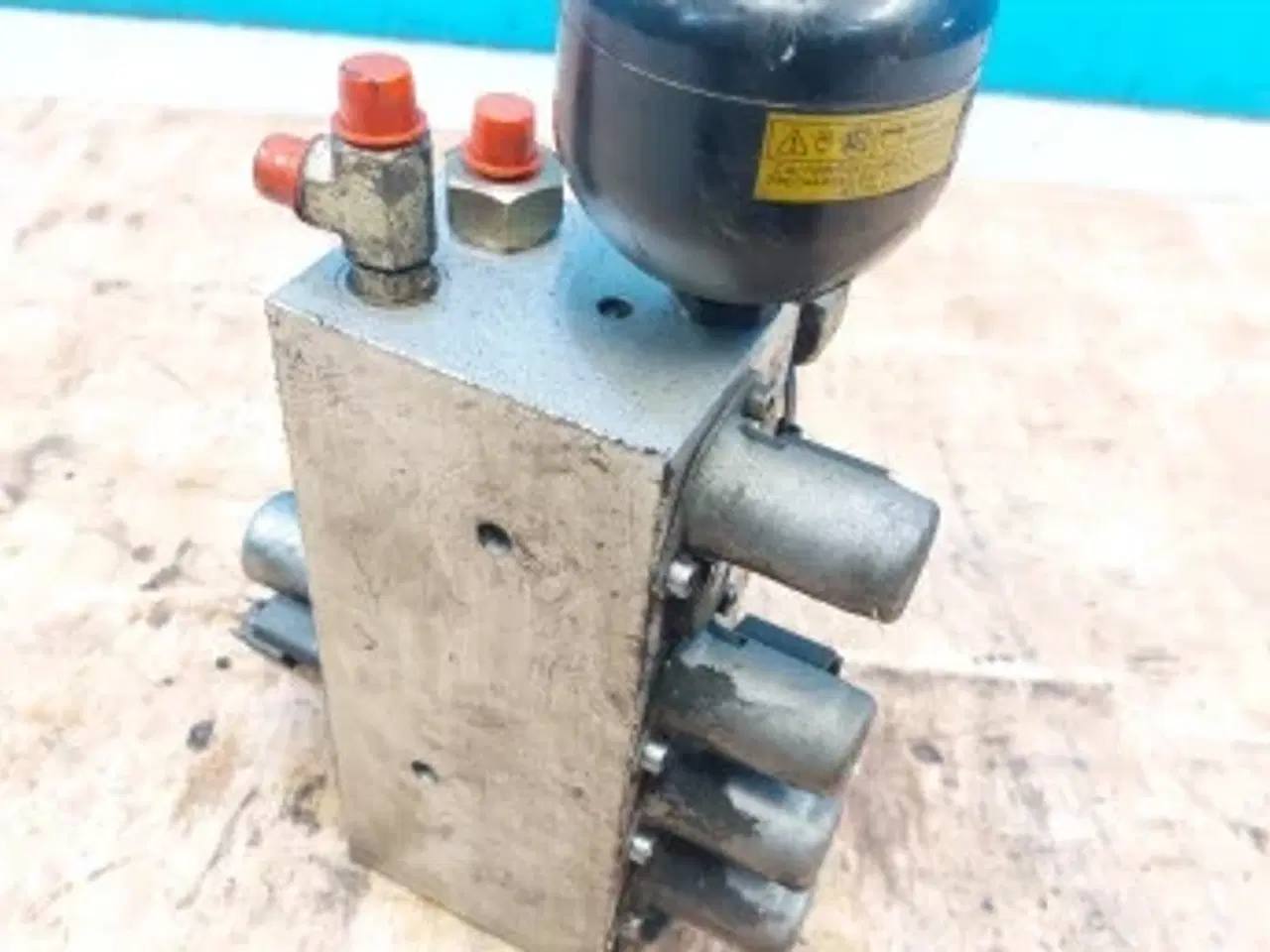 Billede 3 - JCB 4CX Ventilblok 334/G9485 
