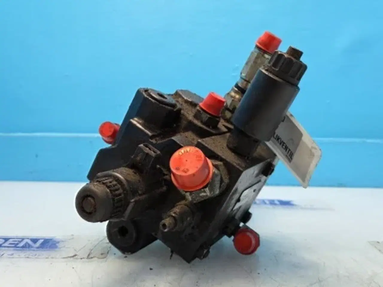 Billede 5 - Case 9120     Ventil   87313989