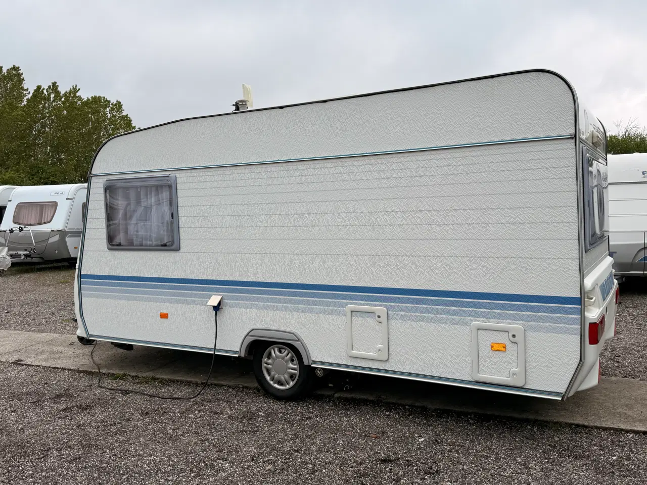 Billede 2 - 2004 Adria Altea 430 DD / Med Mover /Isabella Telt