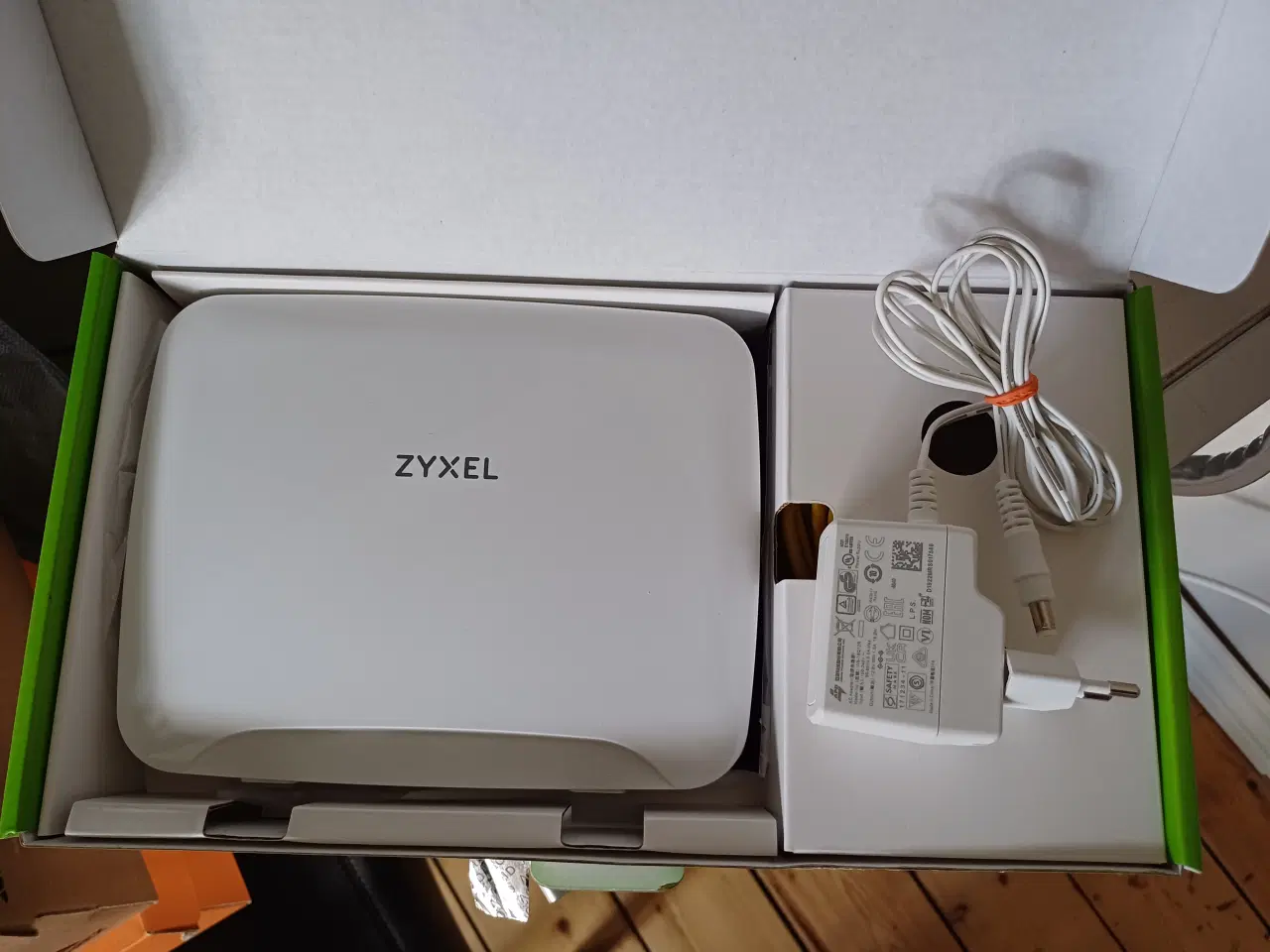 Billede 3 - 4G⚪Zyxel LTE3316-M604, til simkort, +VOIP.