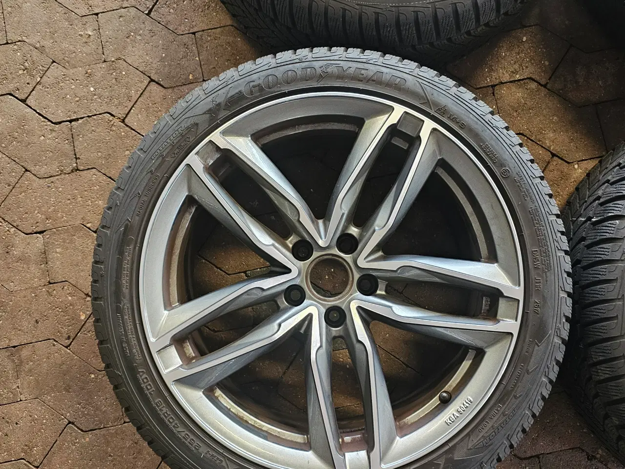 Billede 2 - 19" GMP italy fælge med Goodyear vinterdæk