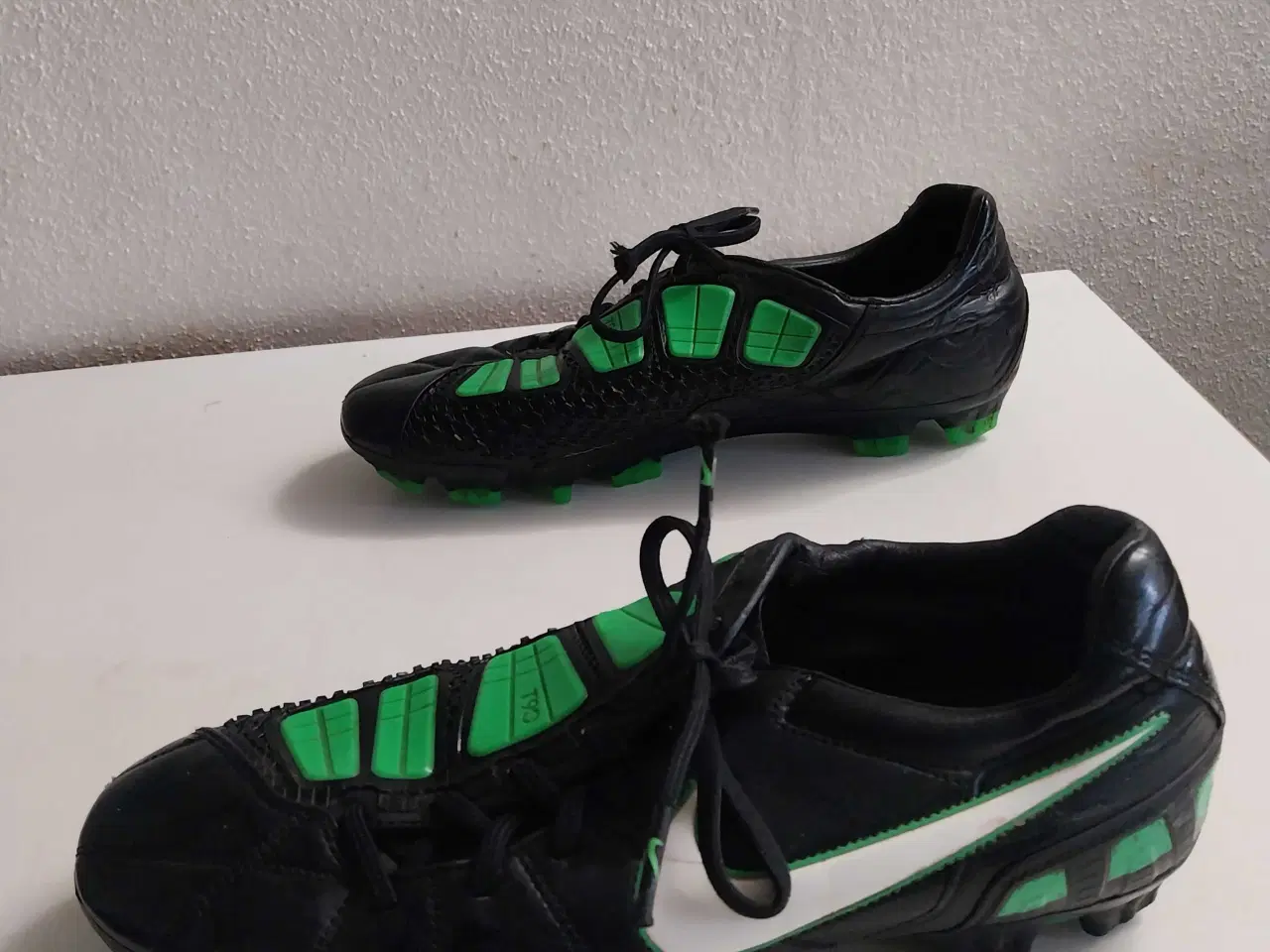 Billede 2 - Nike fodboldstøvler str. 44