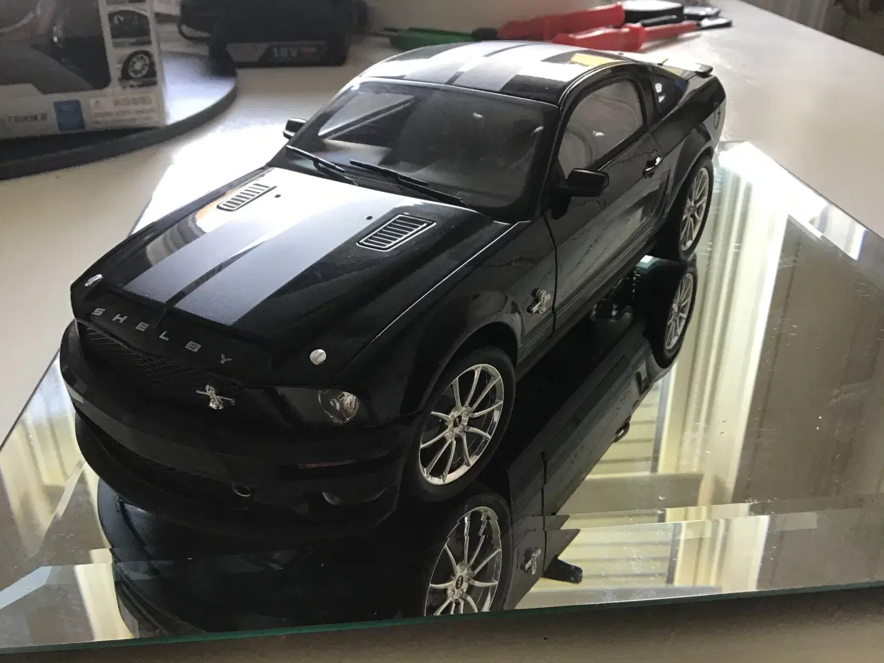 Billede 8 - Modelbil 1:18. SHELBY COLLECTION GT 500