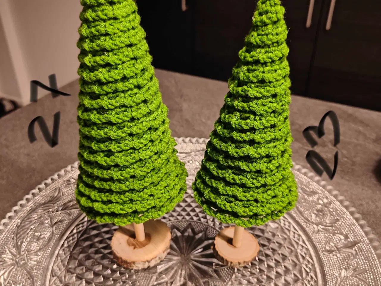 Billede 6 - Hæklede juletræer i forskellig størrelse og farver