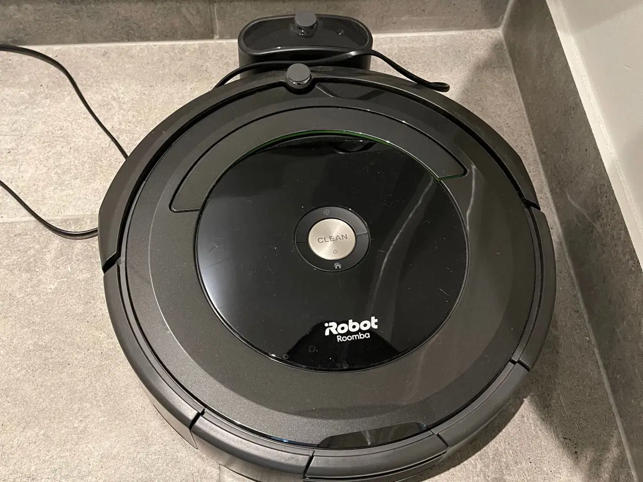 Billede 2 - IRobot Roomba 696 robotstøvsuger 