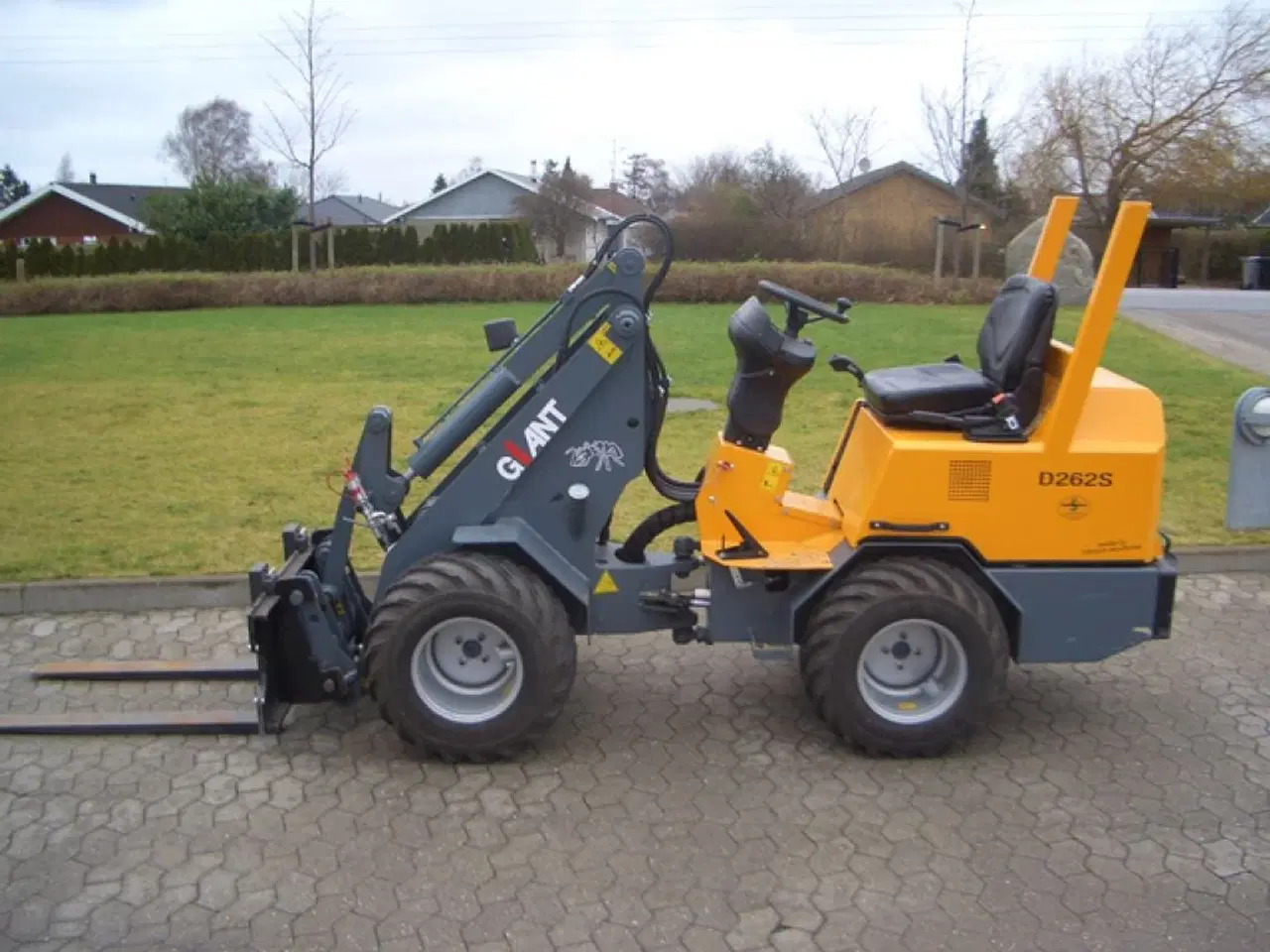 Billede 1 - Minilæsser Søges