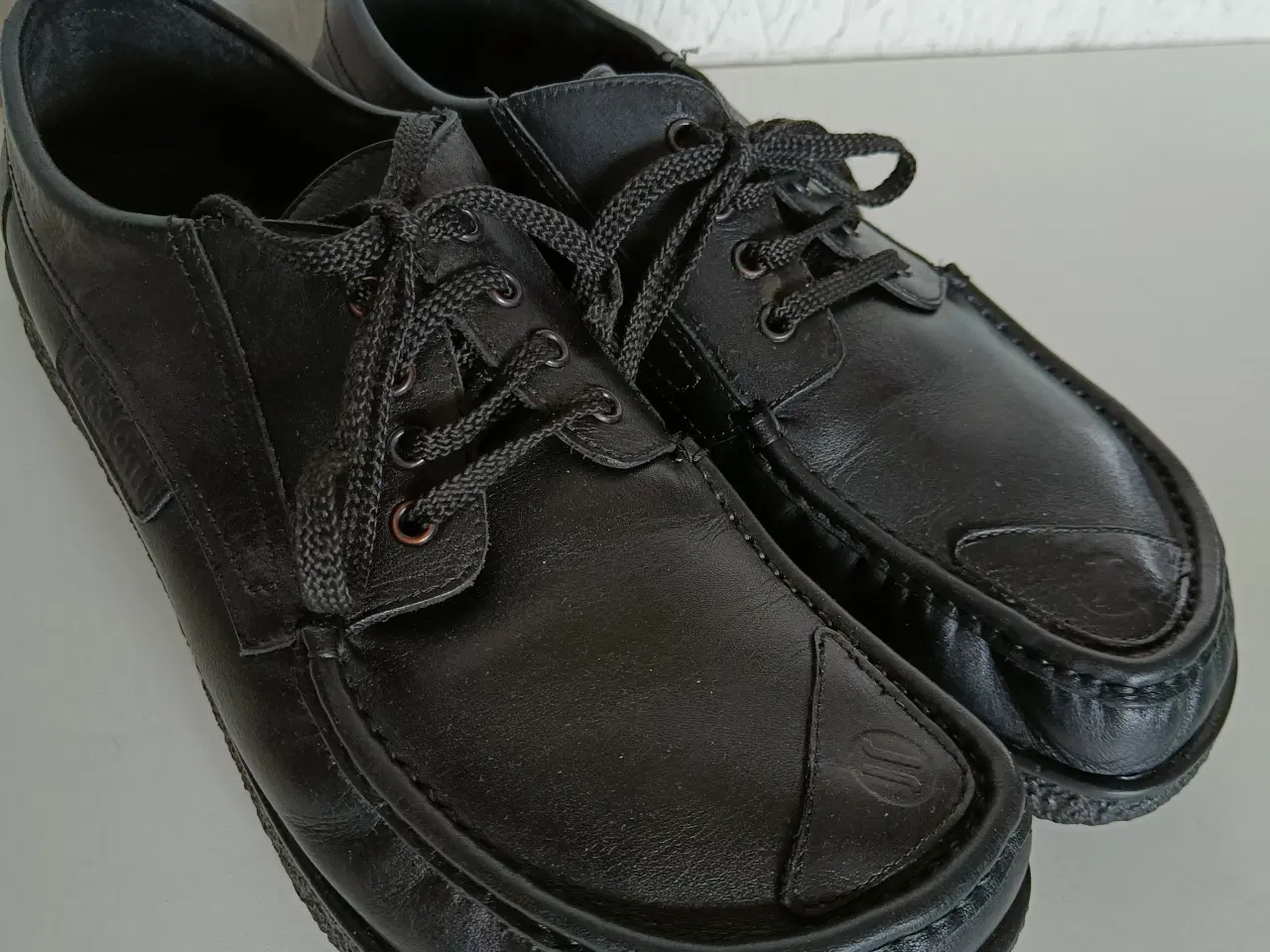 Billede 1 - Jaco sort læder sko 46str 