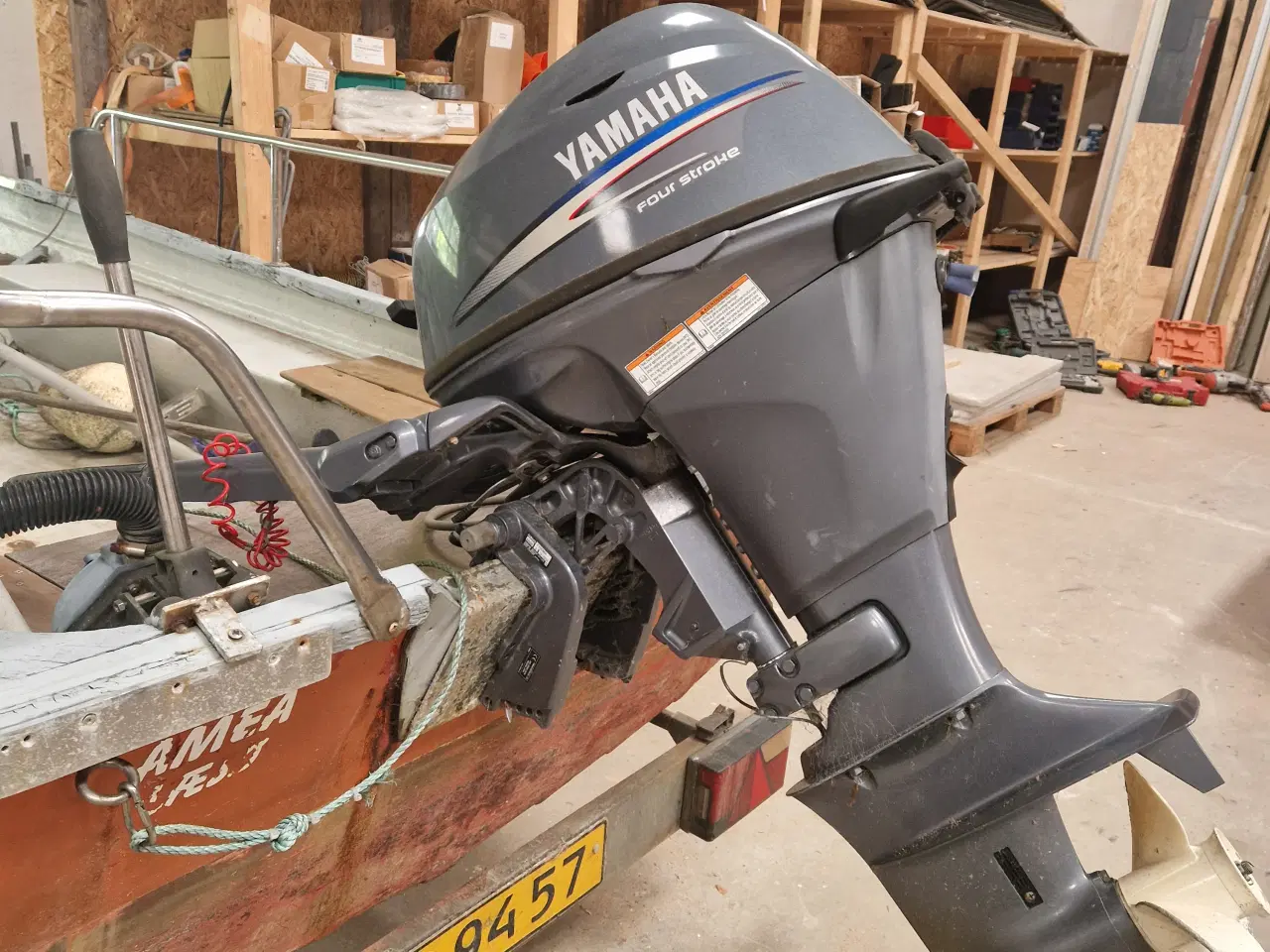 Billede 3 - Yamaha 15hk motor, medfølger jolle og trailer.
