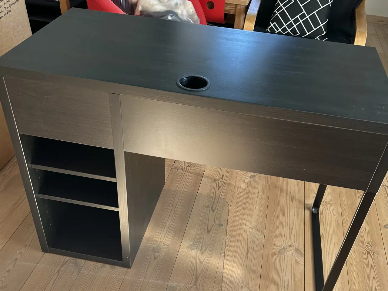 Billede 4 - Skrivebord IKEA model 