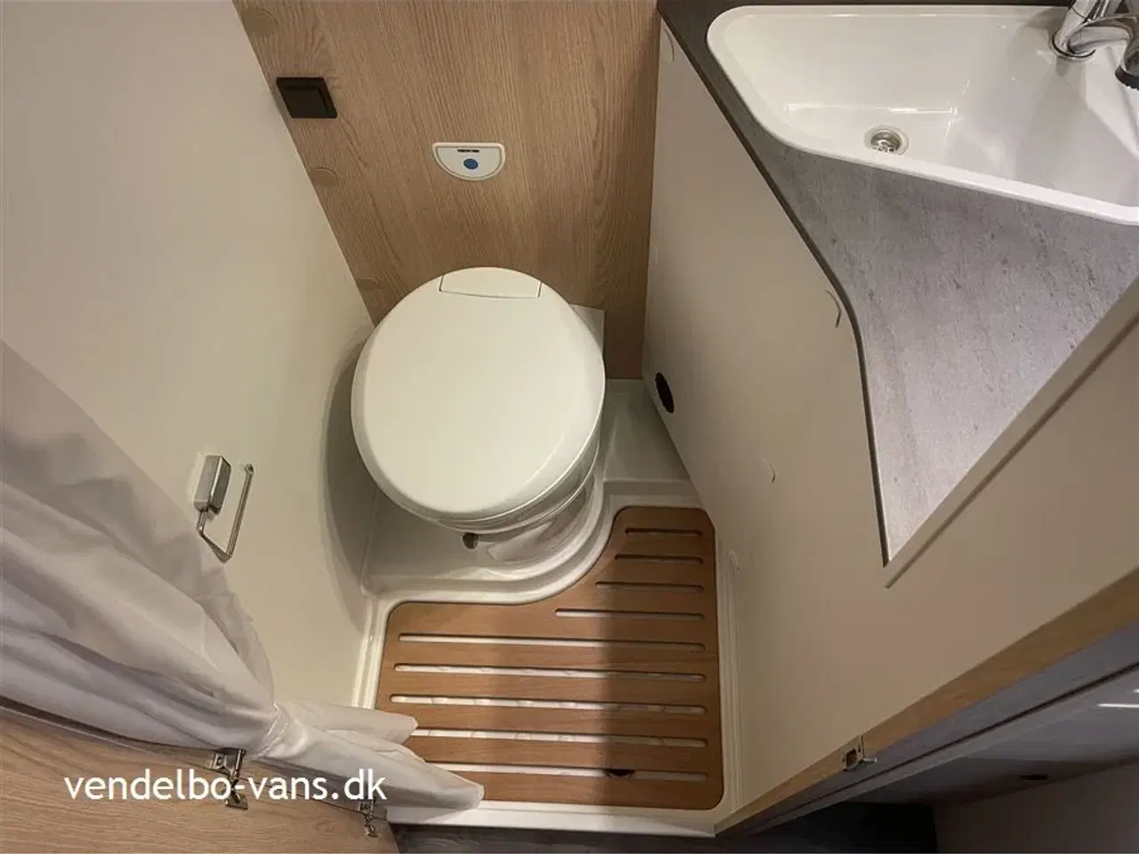 Billede 4 - 2024 - SunLight Cliff 601 Adventure Edition   Modellen under 6 meter med 2 x dobbeltseng i bag