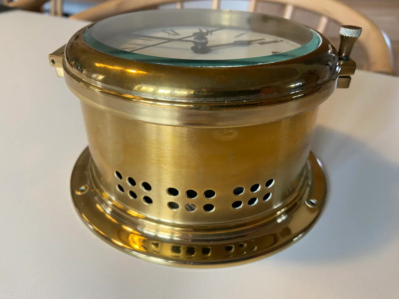 Billede 3 - Fyrkat skibsur i messing med slag