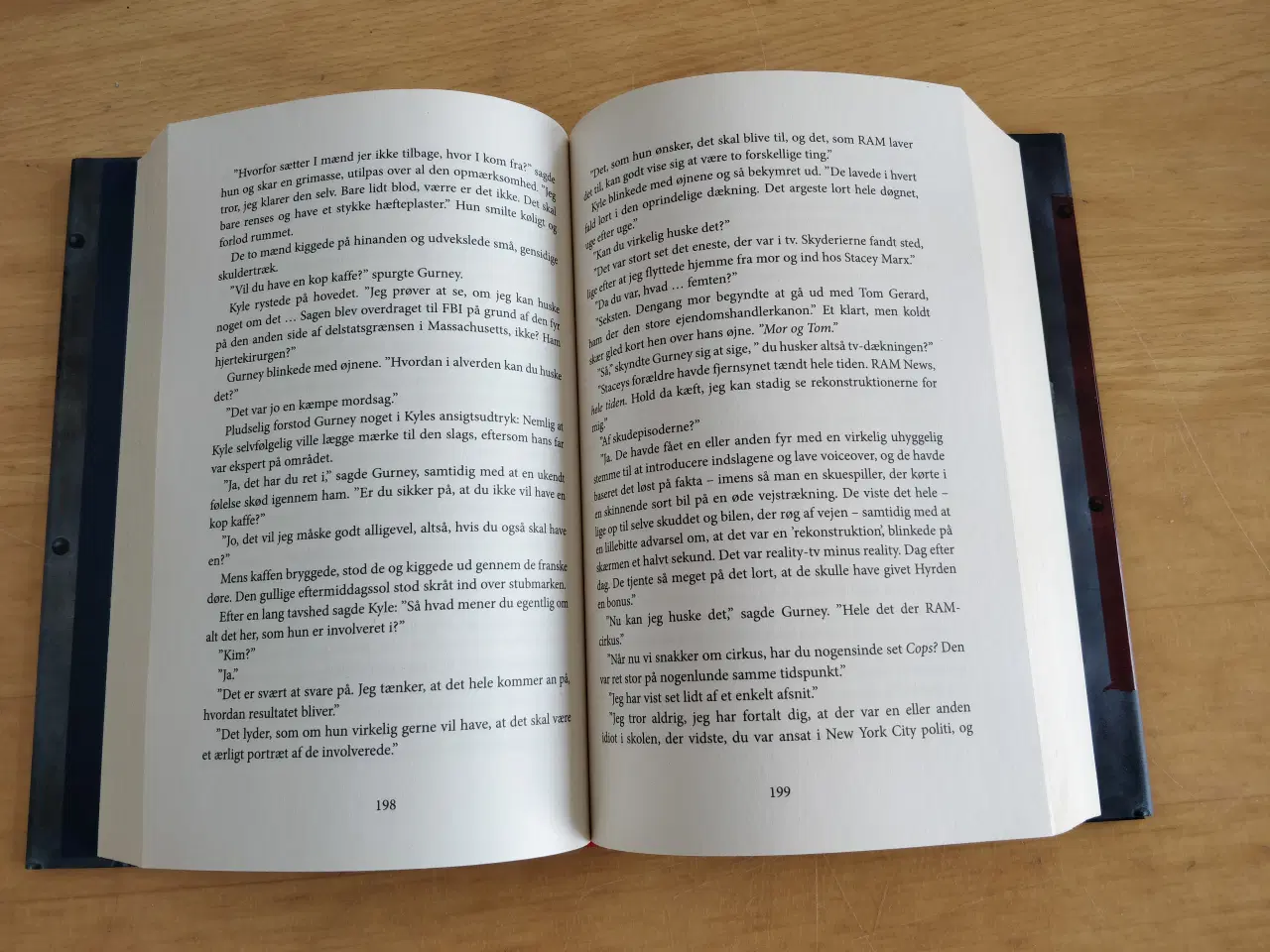 Billede 3 - Væk ikke djævlen, John Verdon