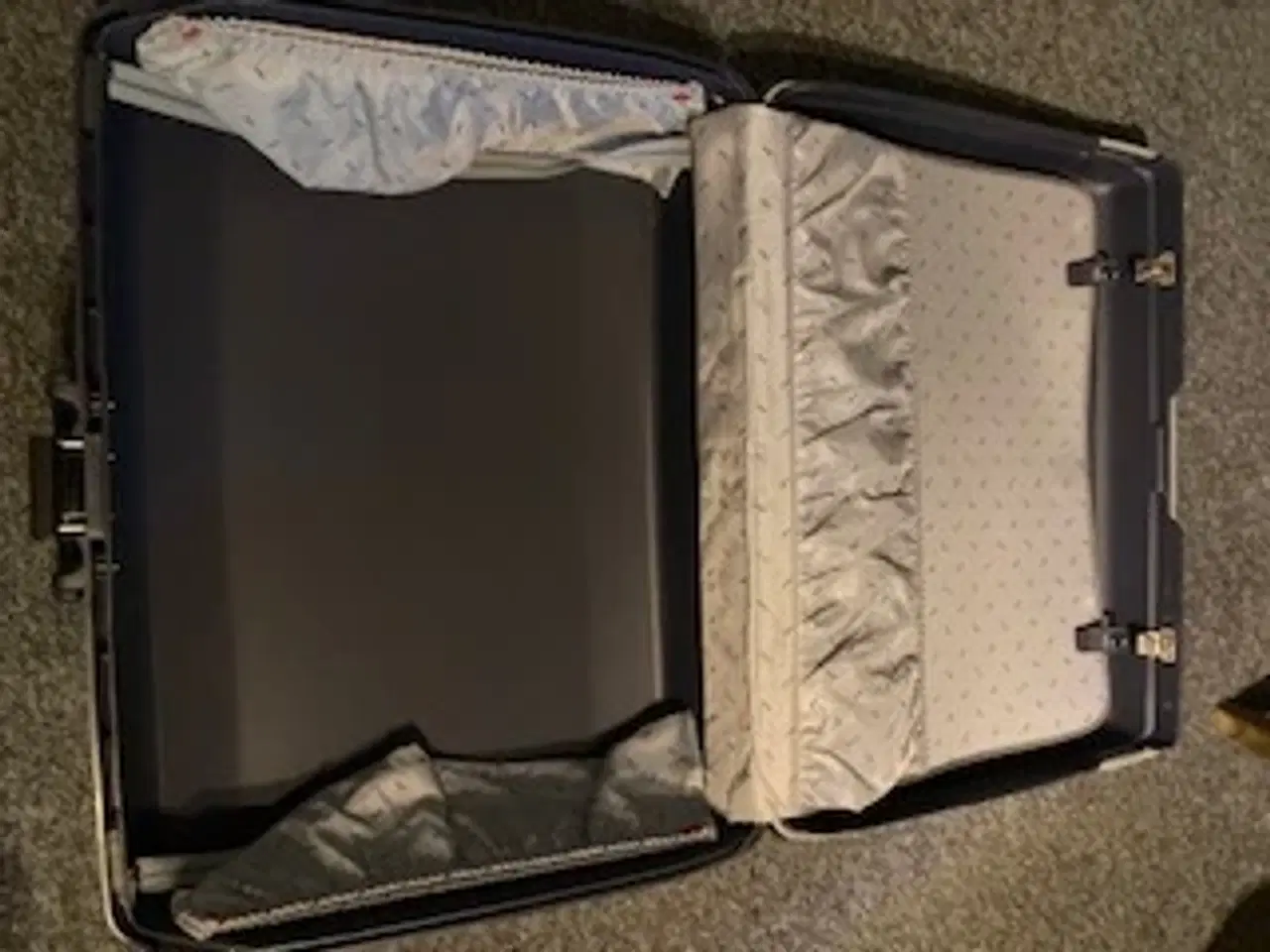 Billede 1 - Samsonite og Carlton Rejsekufferter sælges