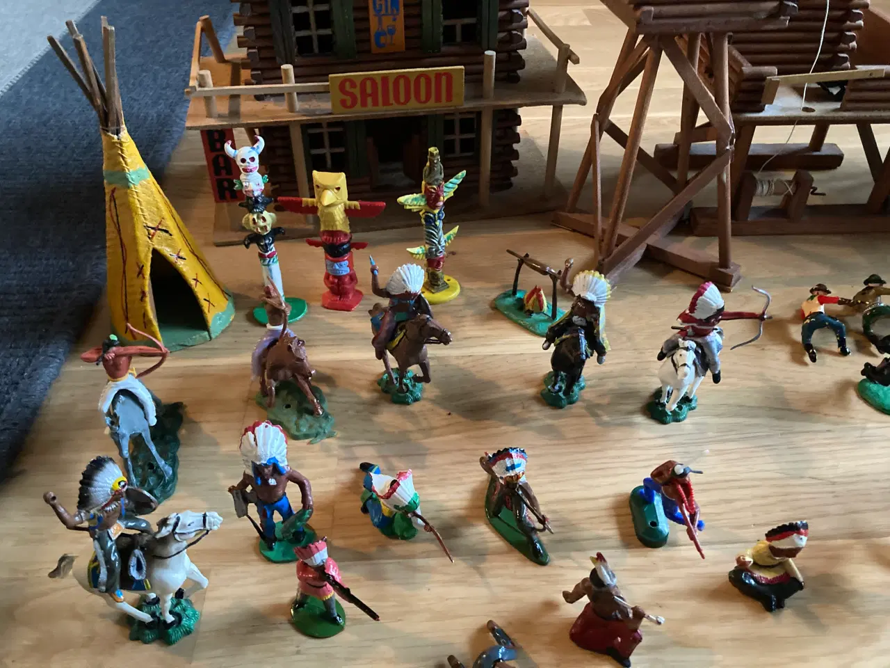 Billede 5 - Cowboyfort med cowboys og indianer