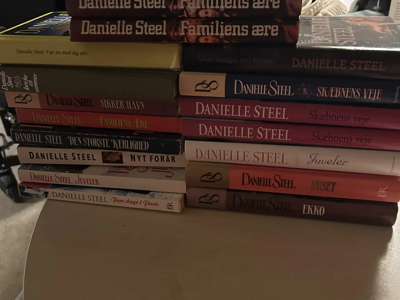 Billede 1 - Danielle Steel bøger