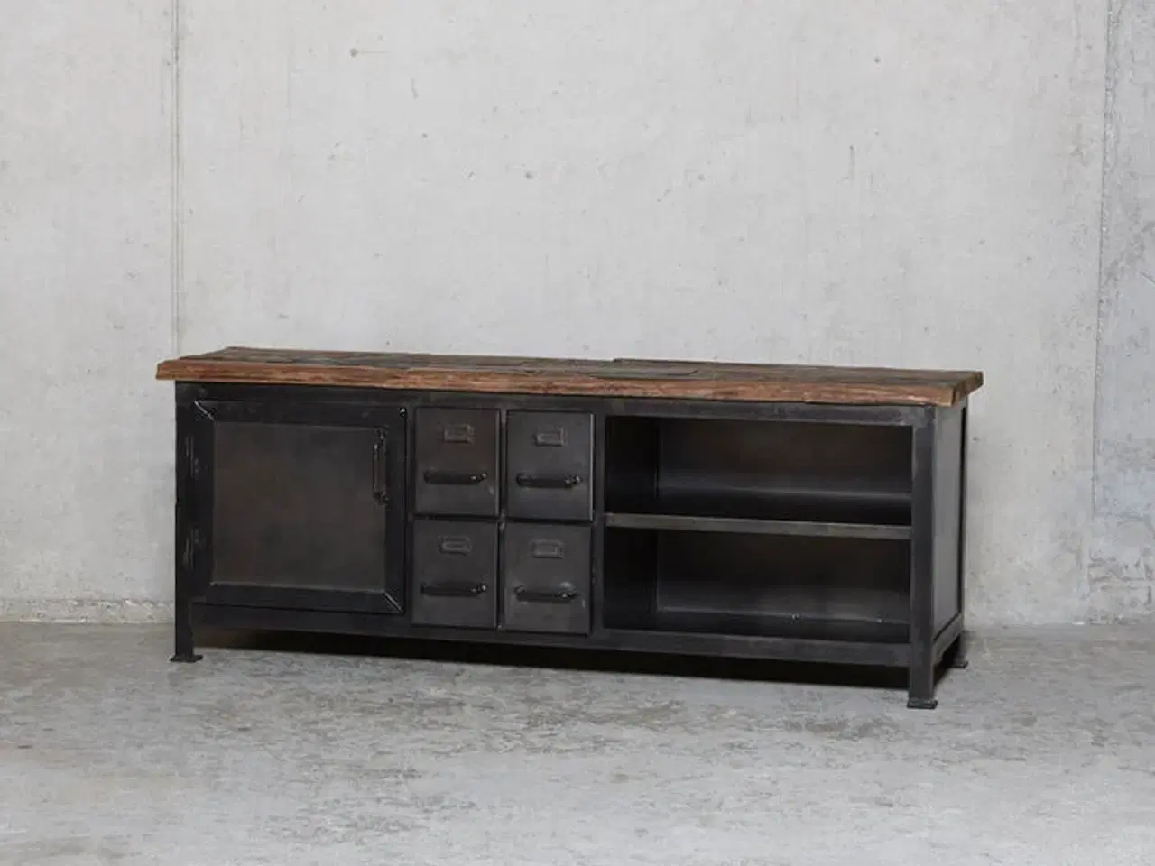 Billede 2 - Nyt TV bord TRAIN