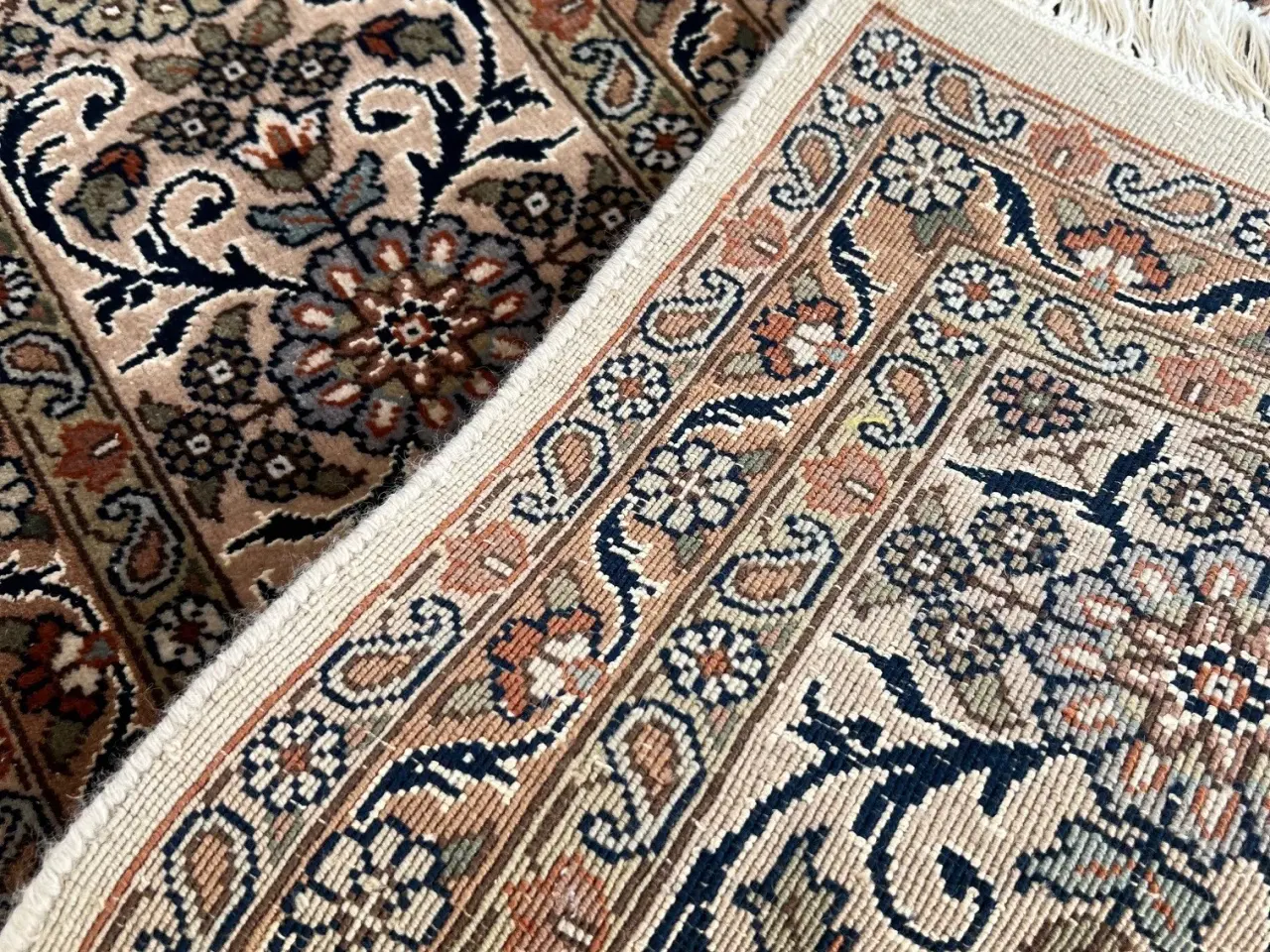 Billede 4 - Ægte tæppe i flotte farver