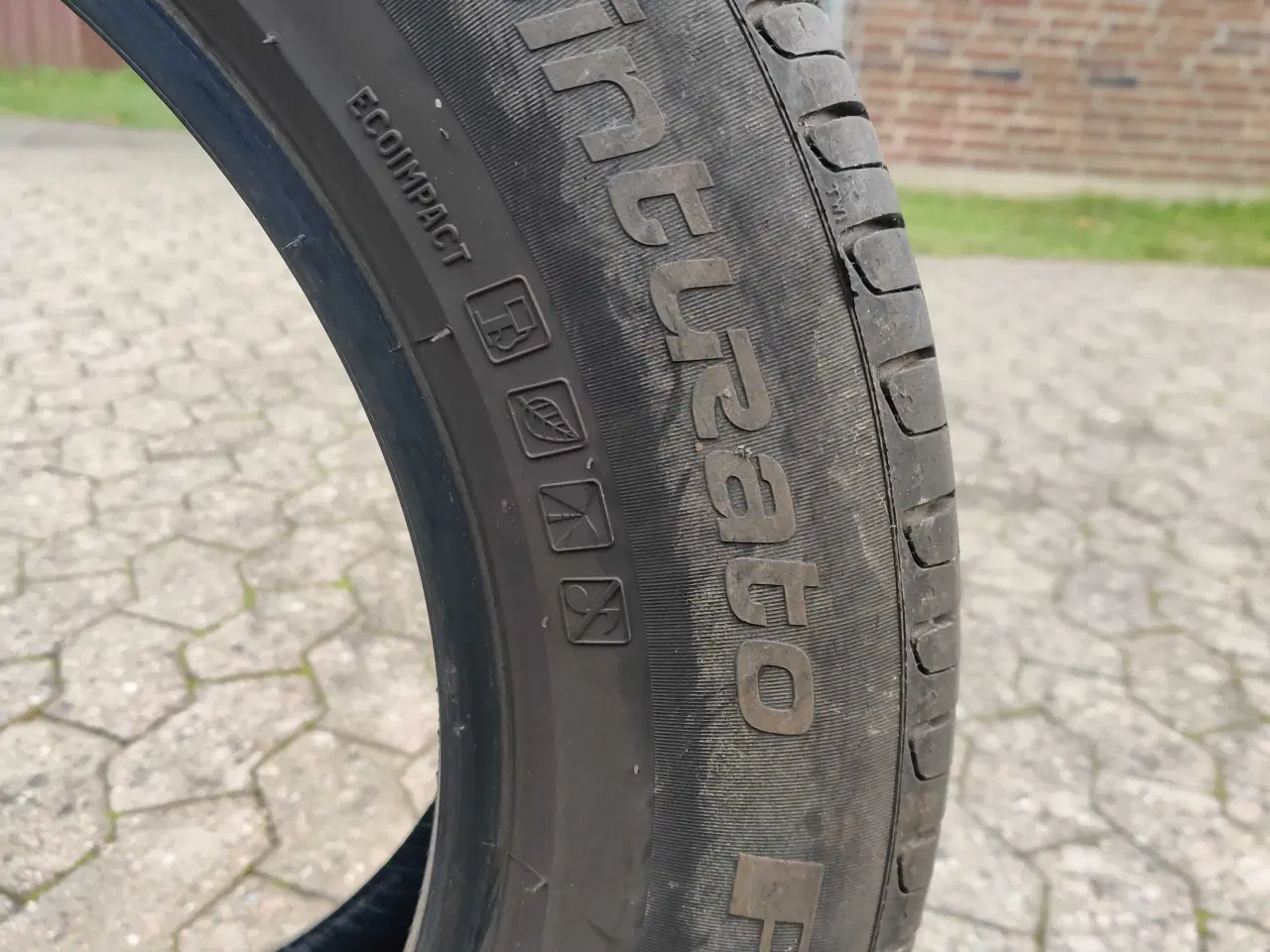 Billede 2 - 2 stk. Pirelli sommerdæk 225/60R17