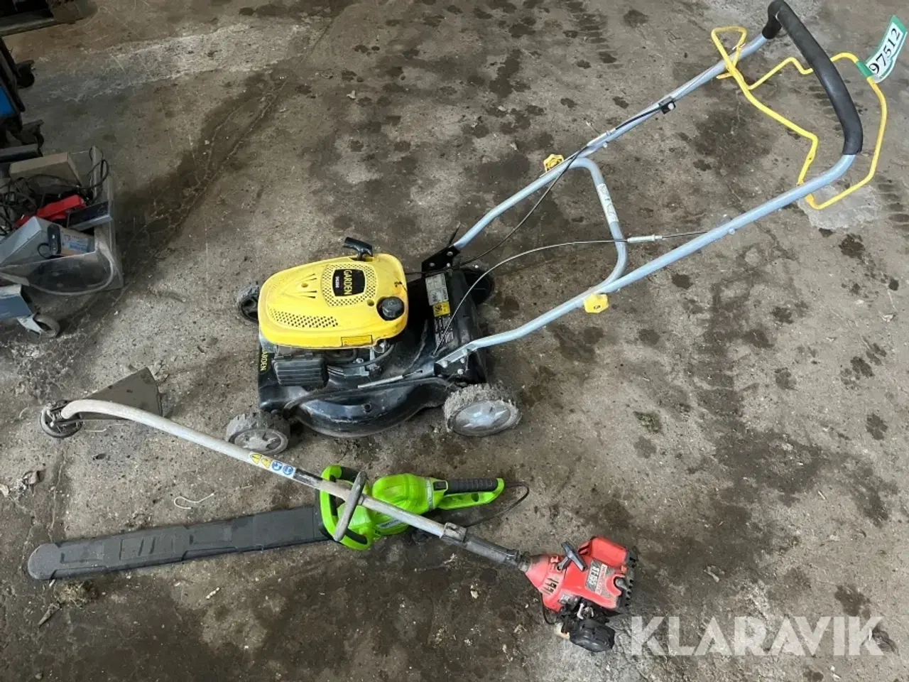 Billede 1 - Græsslåmaskine, kantklipper og hækkeklipper