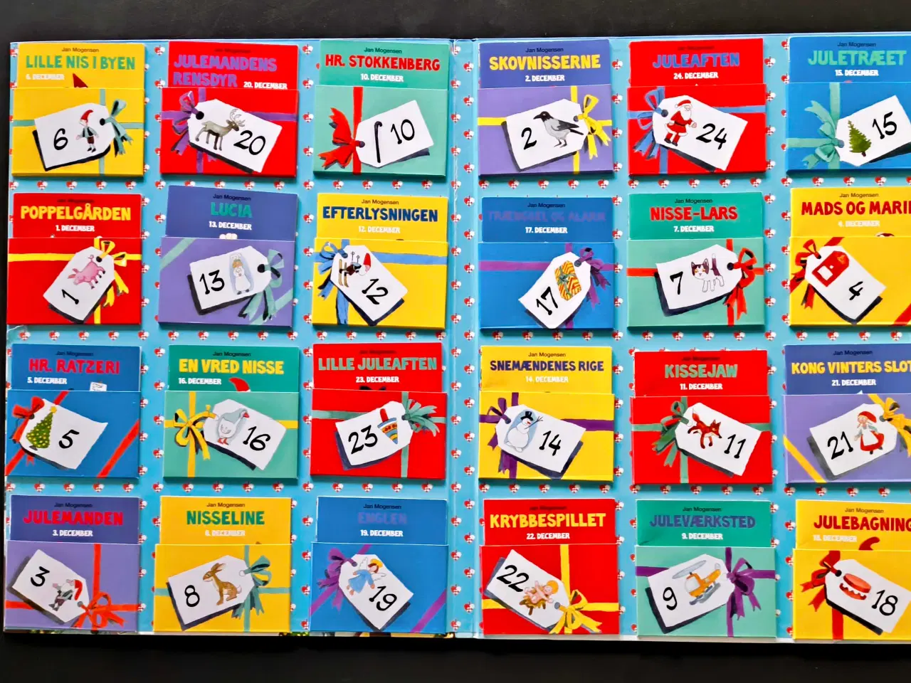 Billede 2 - Pixi Julenisse Kalender med 24 pixi bøger.