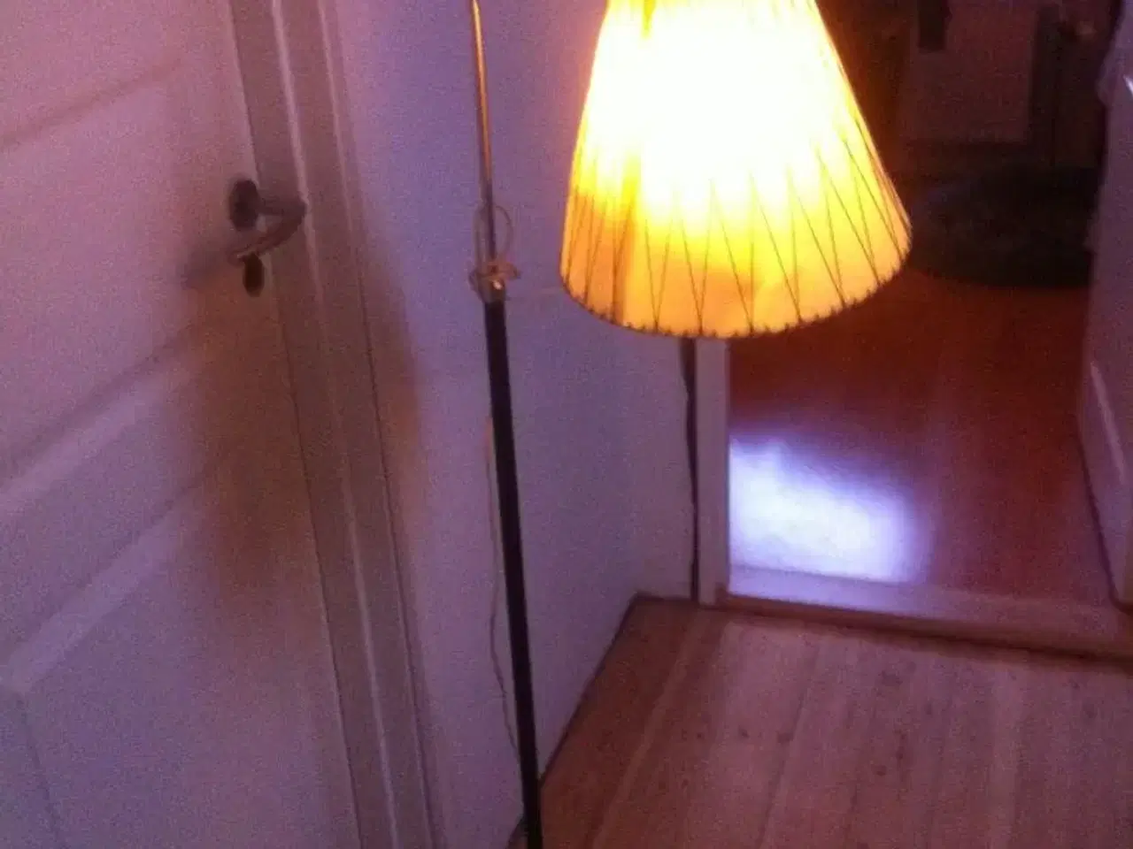 Billede 1 - Antik gulvlampe