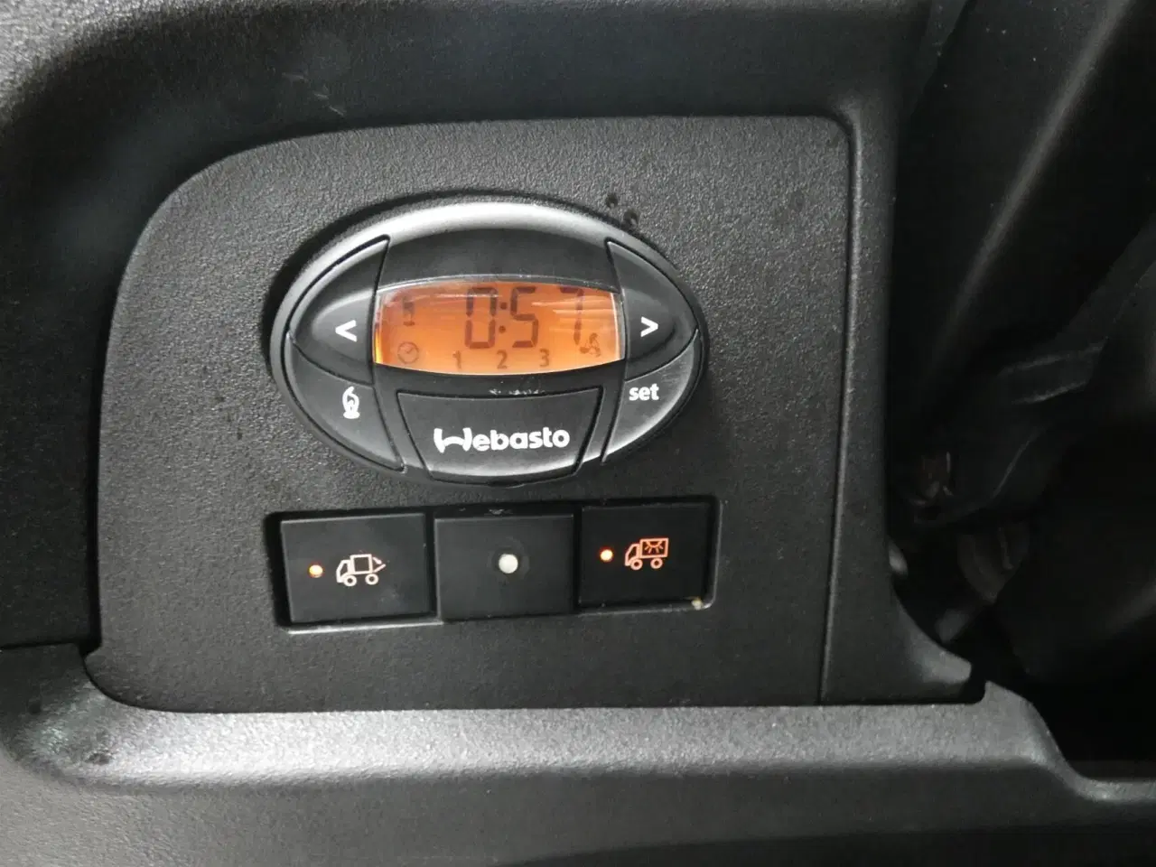 Billede 15 - Iveco Daily 35S16 3750mm 2,3 D m/Alukasse med lift Hi-Matic 156HK Ladv./Chas. 8g Aut.