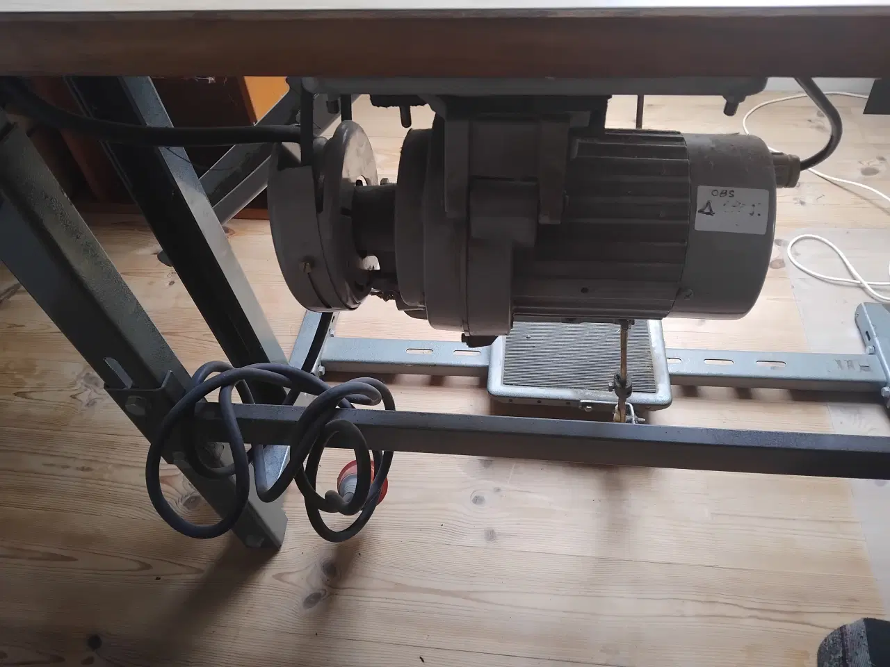 Billede 4 - OVERLOCKER SINGER 842