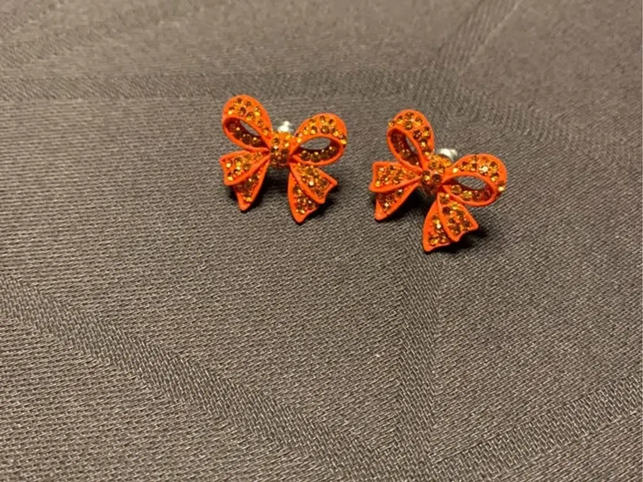 Billede 1 - Ørestikker sløjfe