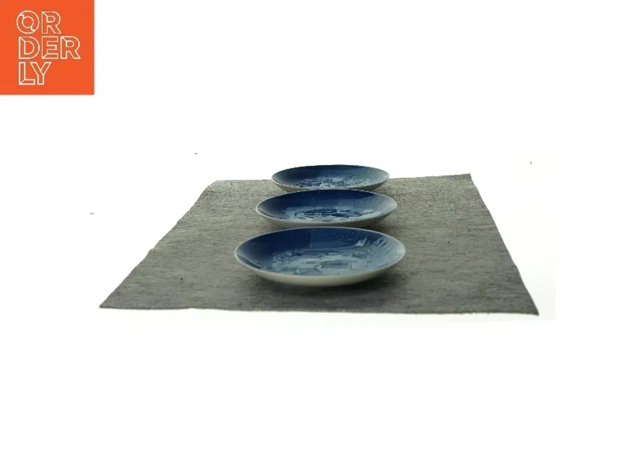 Billede 3 - Tallerkner med mønster (3 stk.) fra BogG (str. Ø:20cm)