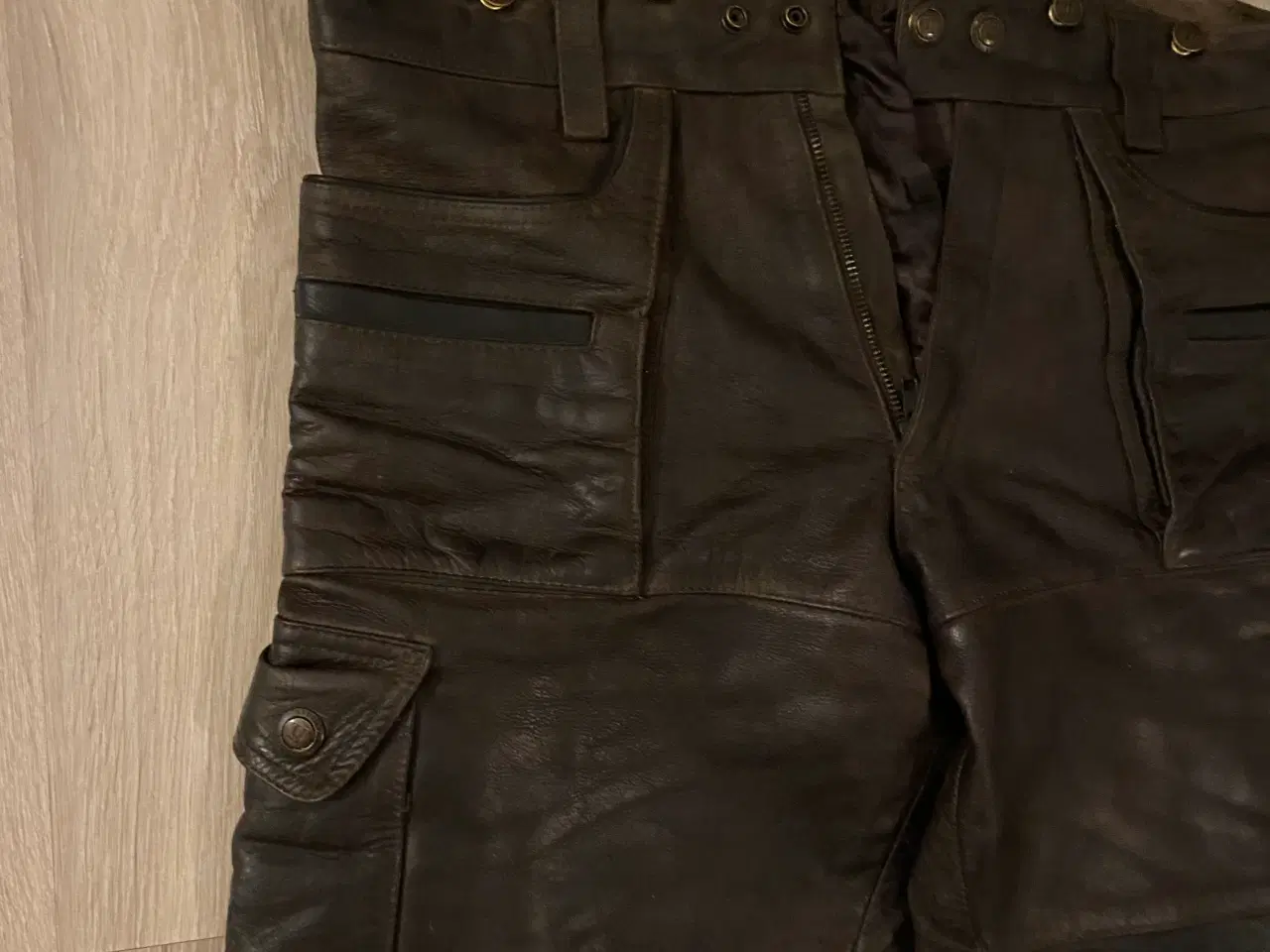 Billede 4 - Harkila læderbukser str. 48