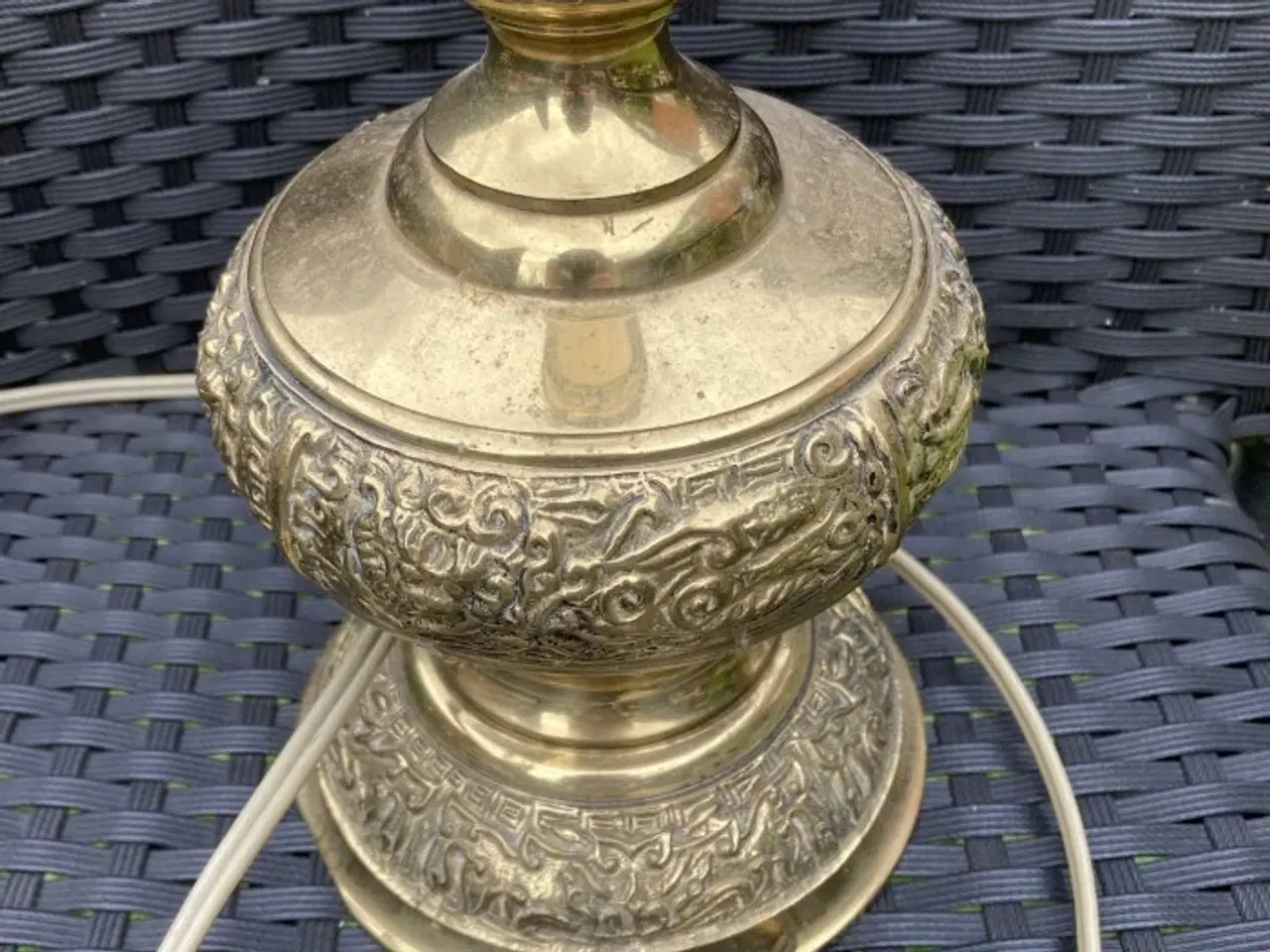 Billede 2 - Gammel høj lampe i messing