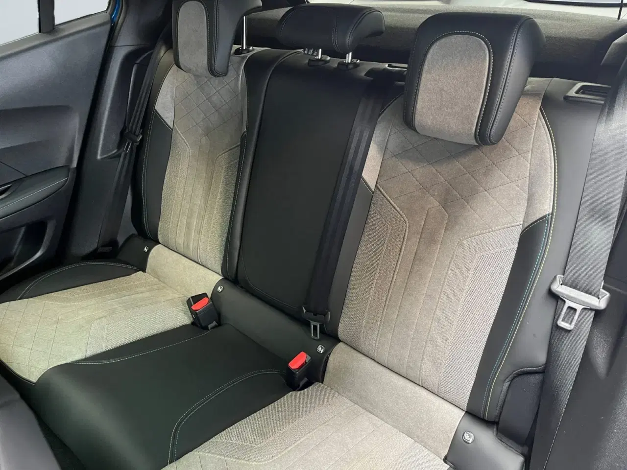 Billede 14 - Peugeot e-2008 50 GT Sky