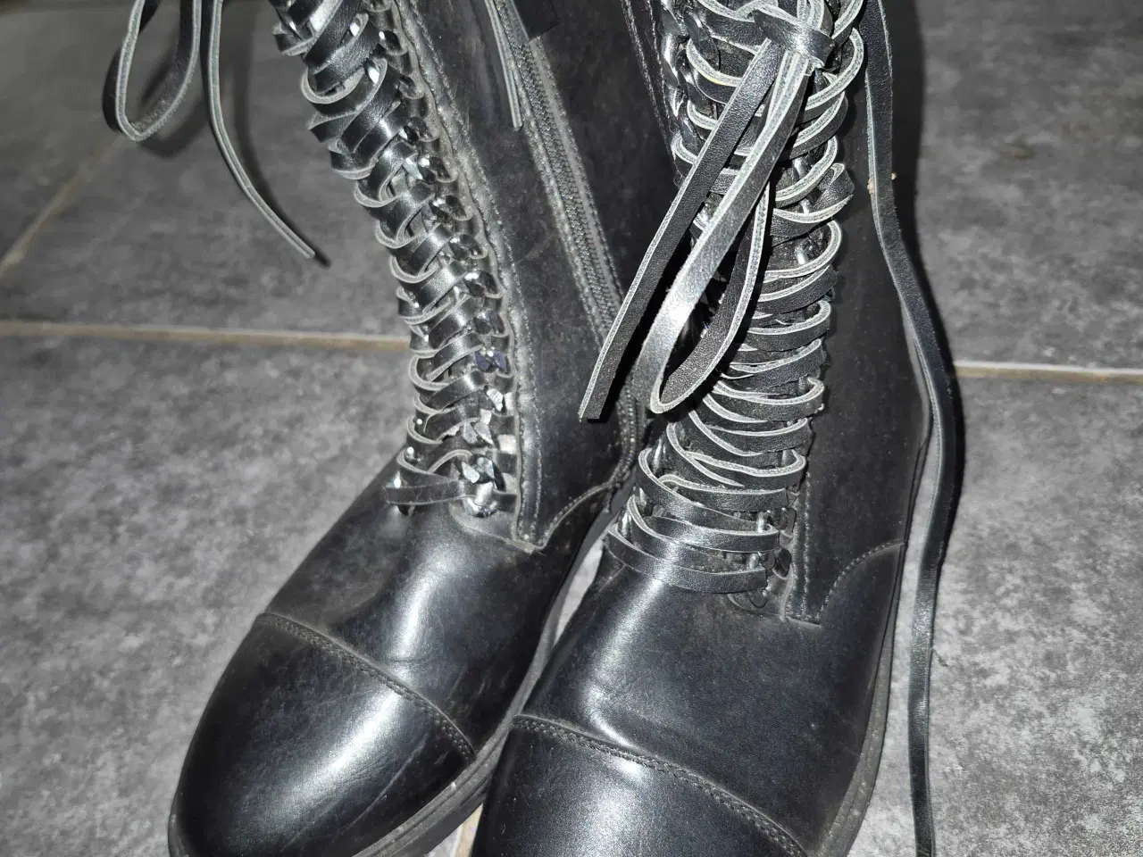 Billede 1 - Nye støvler str 40