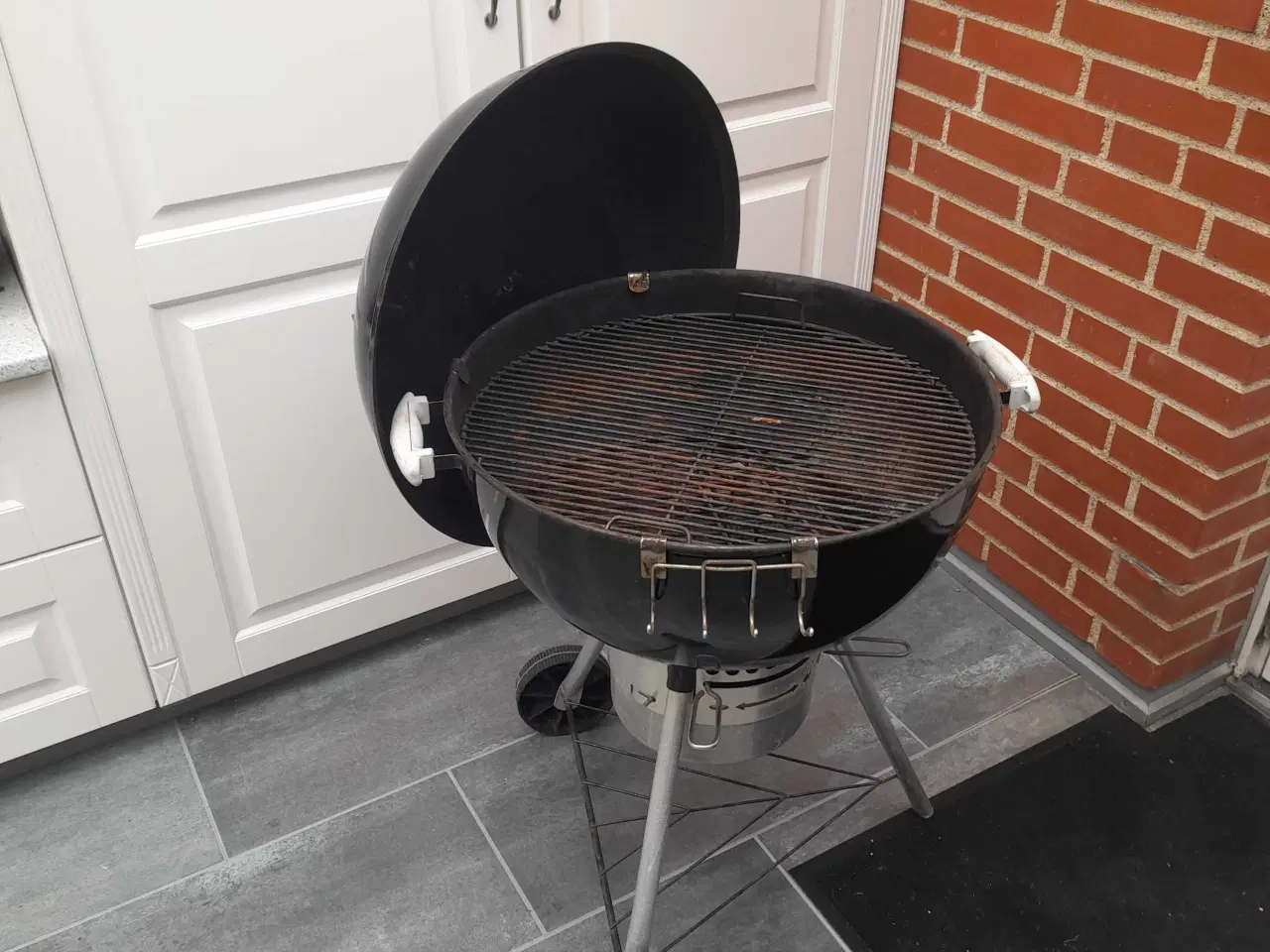 Billede 1 - 57 cm weber grill